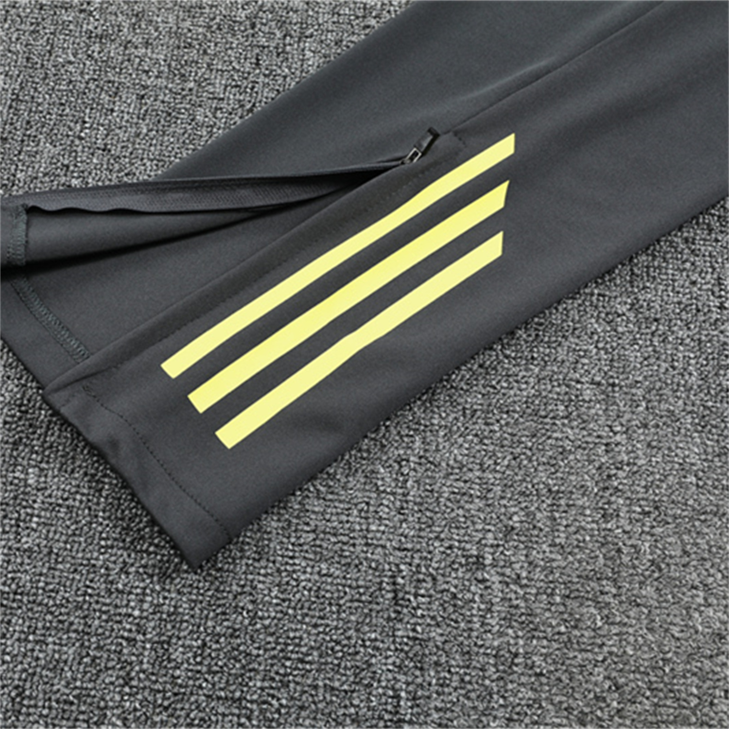 foot-Real Madrid 25-26 Kid Long Sleeves Training Set - Yellow Top & Gray Pants