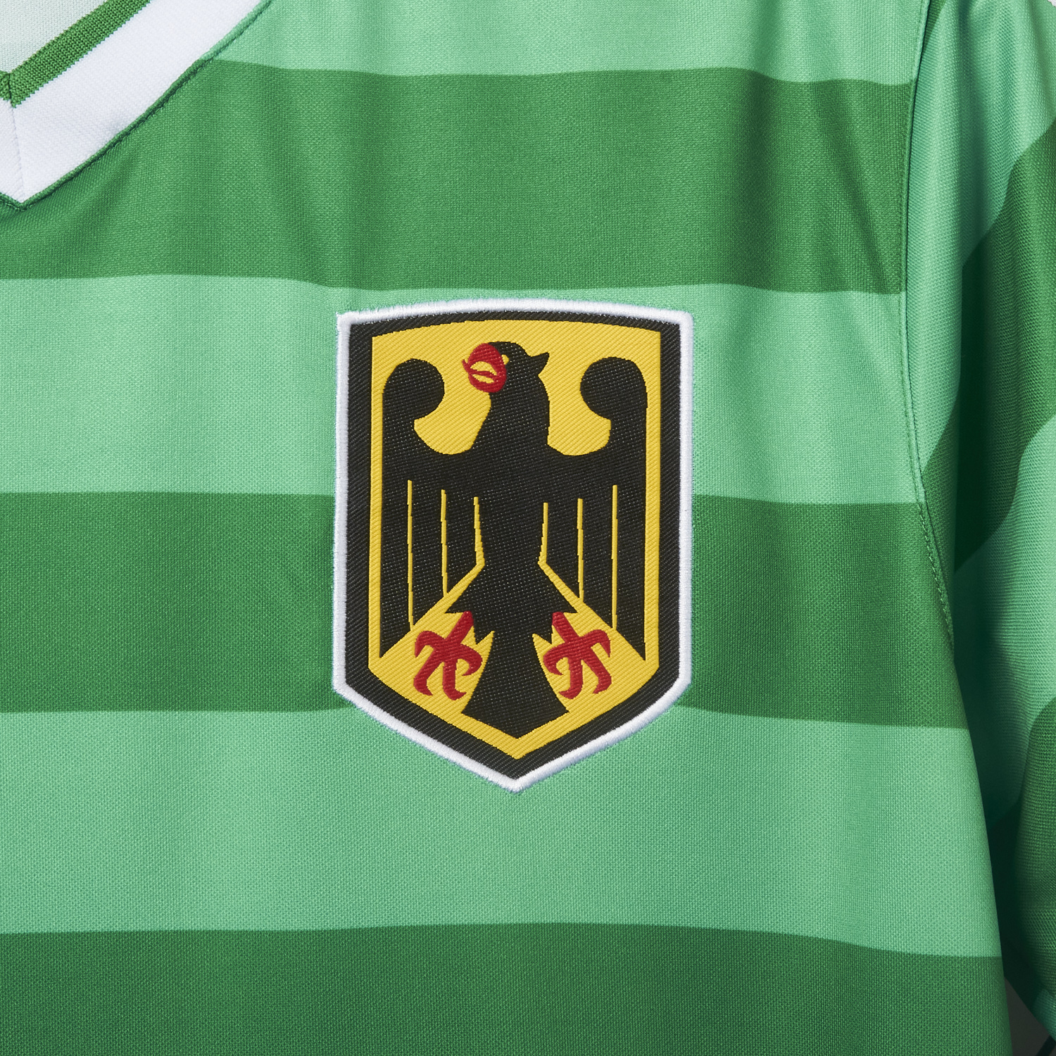 foot-Retro Germany 1984 Away Jersey