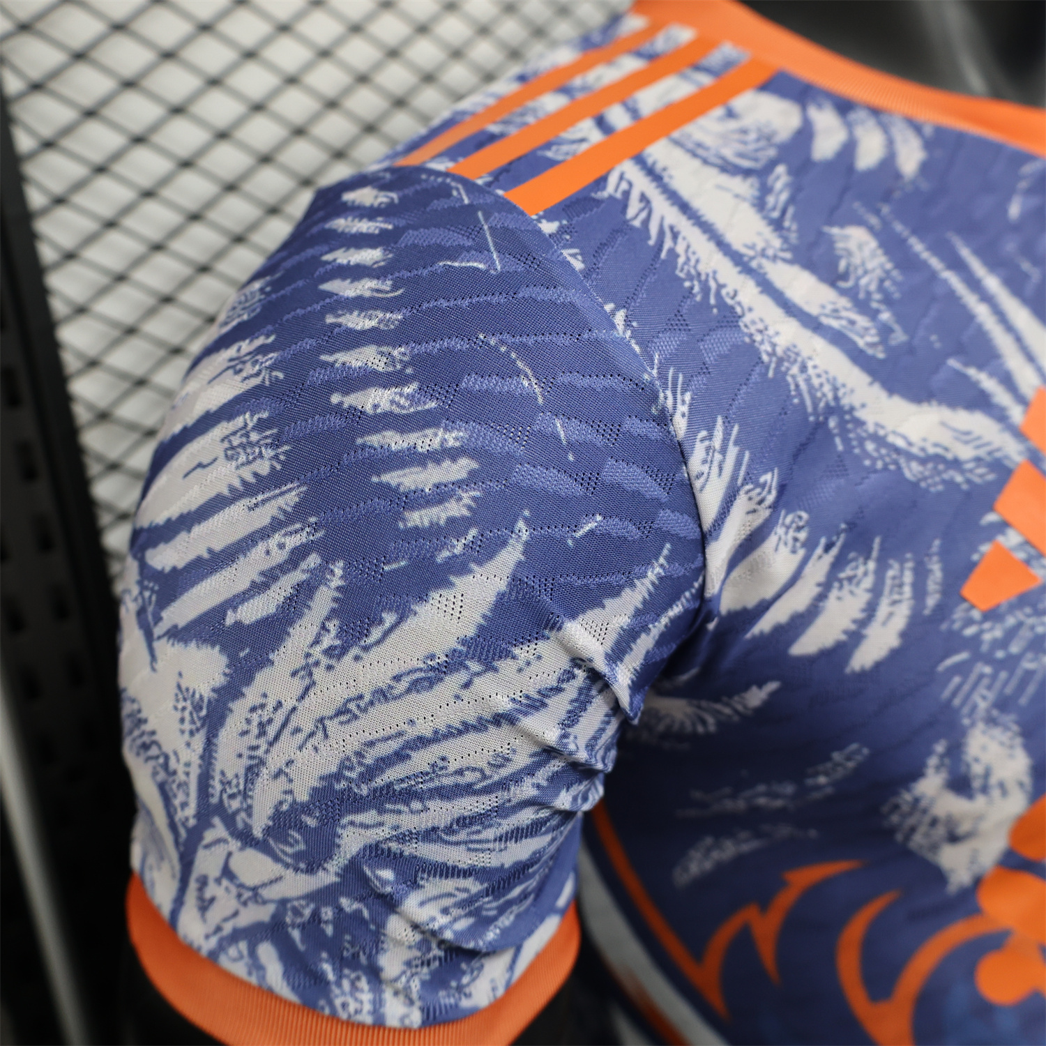 foot-Liver.pool 25-26 Orange and Blue Liver.pool Bird Special Edition Jersey - Player Version