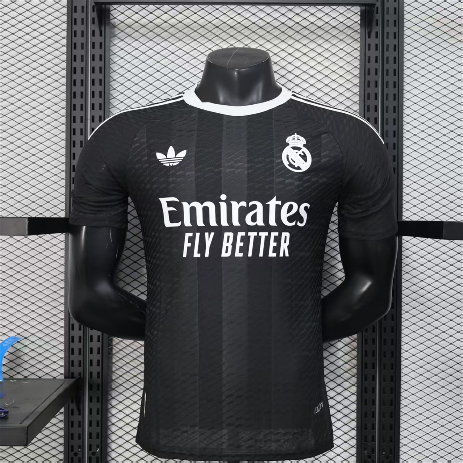 foot-Real Madrid 25-26 Black Terrace Goalkeeper Jersey - Player Version