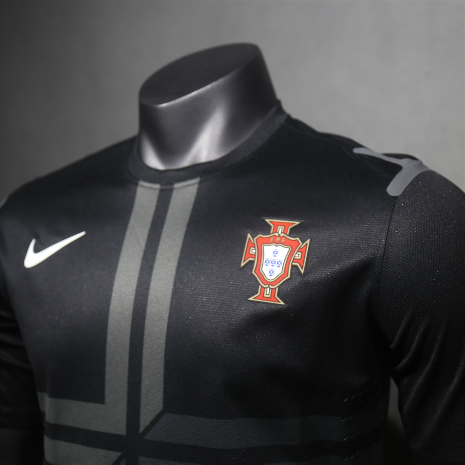 foot-Retro Portugal 2013 Away Long Sleeves Jersey - Player Version