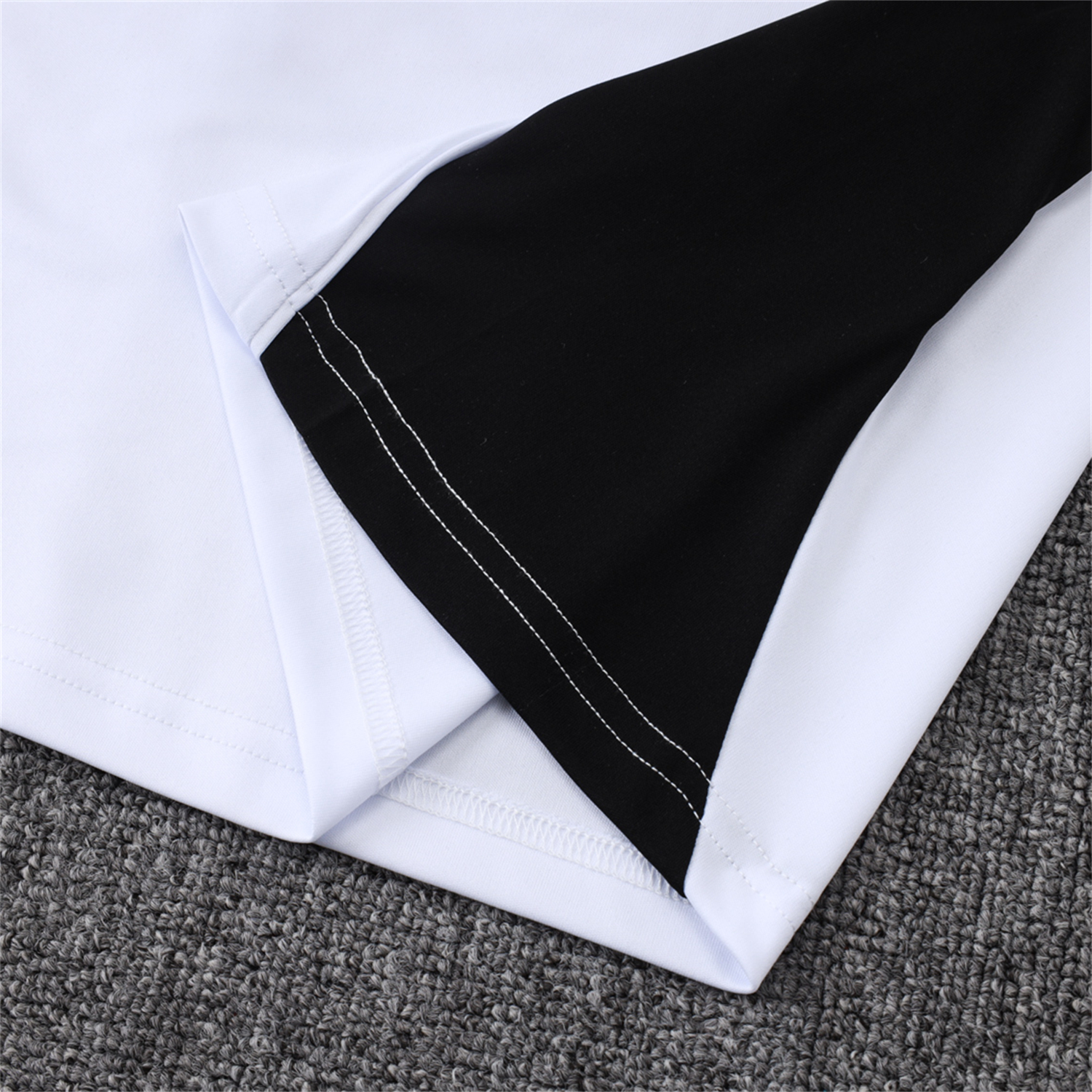 foot-Liver.pool 25-26 Vest Training Set - White Vest & Black Shorts