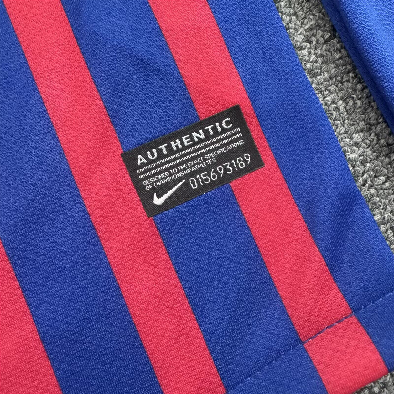 foot-Retro Barcelona 2011-12 Home Kids Kit