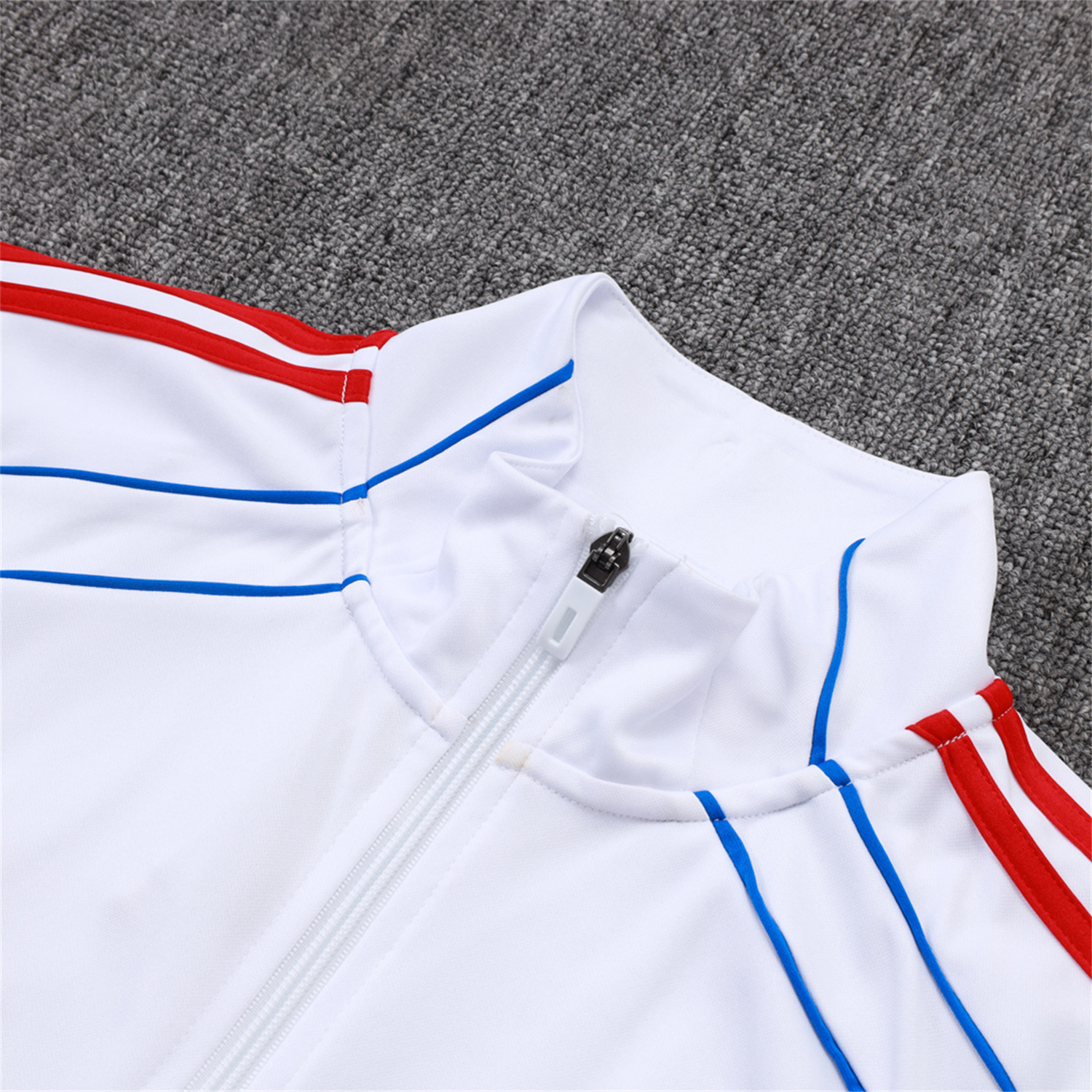 foot-Bayern Munich 25-26 Jacket Training Tracksuit - White Throwback Jackets & Grey Pants