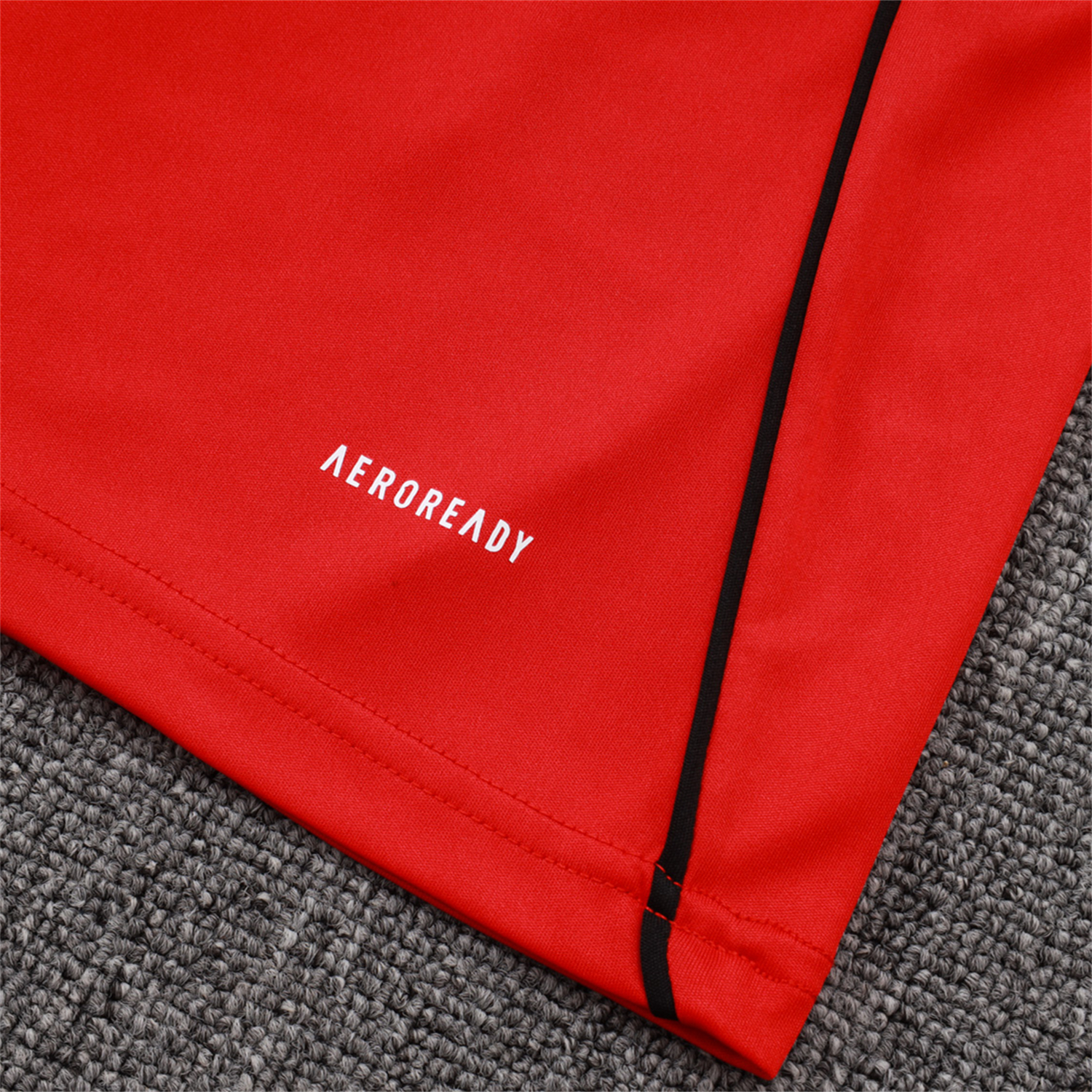 foot-Liver.pool 25-26 Vest Training Set - Red Vest & Black Shorts