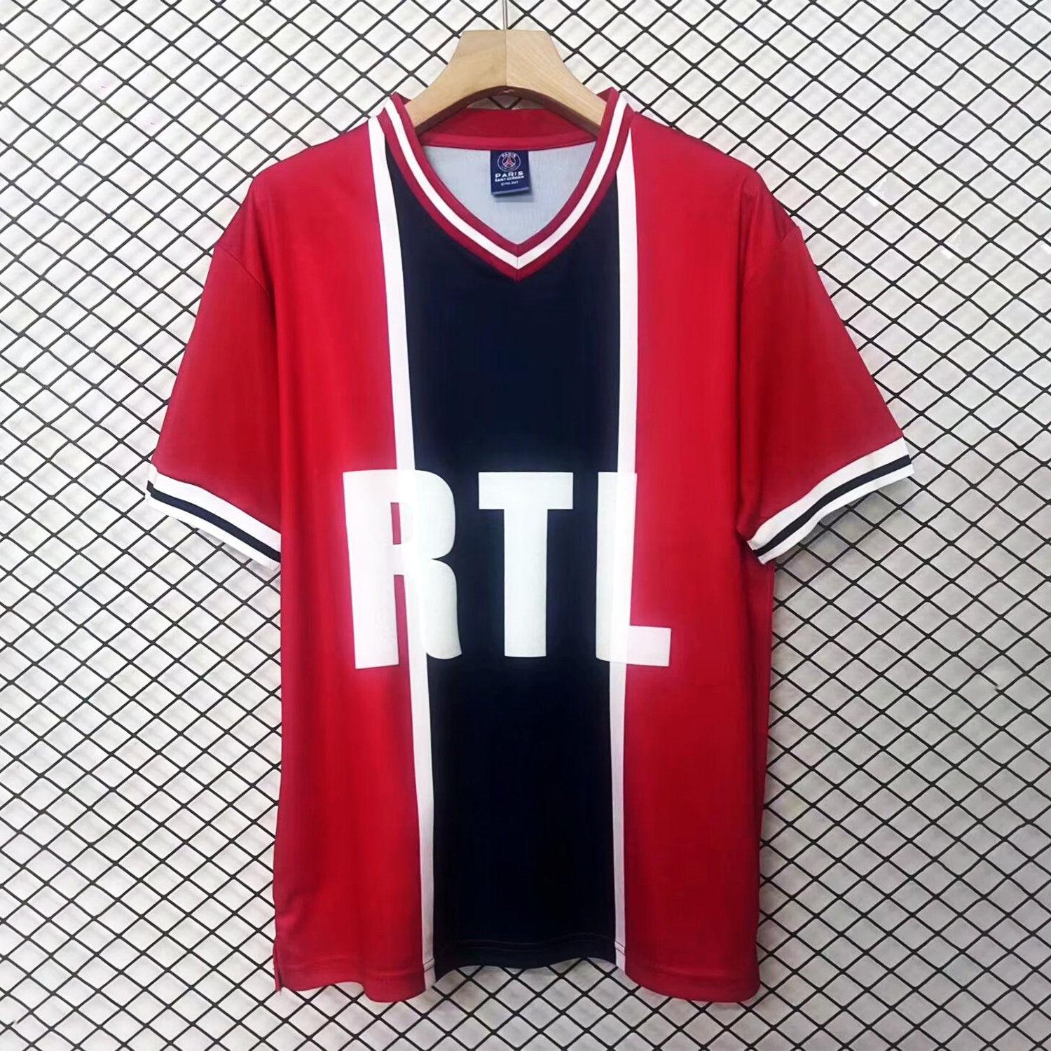 foot-Retro Paris Saint-Germain PSG 1975 Away Jersey with Number 11