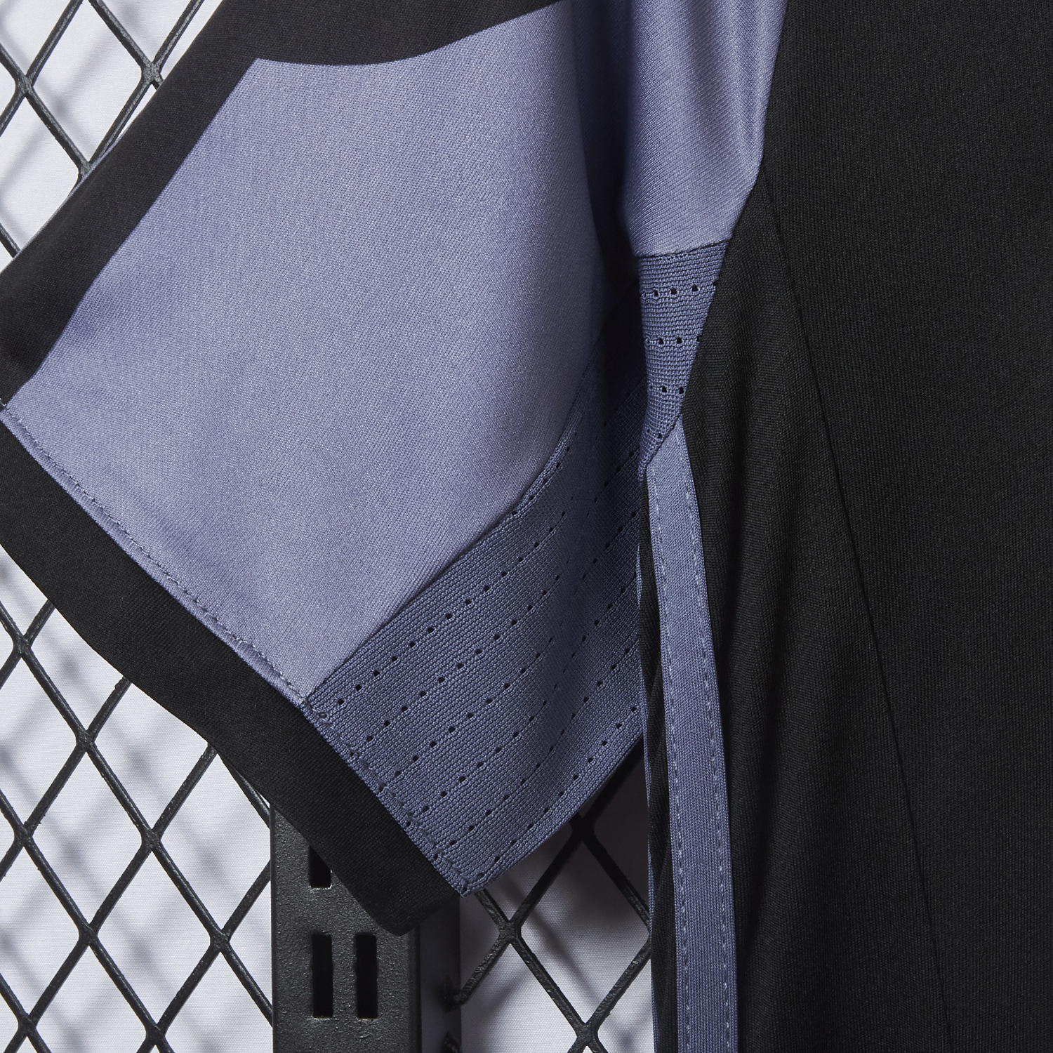 foot-Retro Real Madrid 16-17 Third Jersey