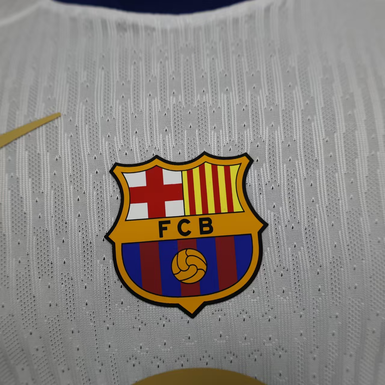 ManixJersey.com | Barcelona 24-25 White Special Edition Jersey - Player Version -Customize Name, Number and Patch | Worldwide Shipping