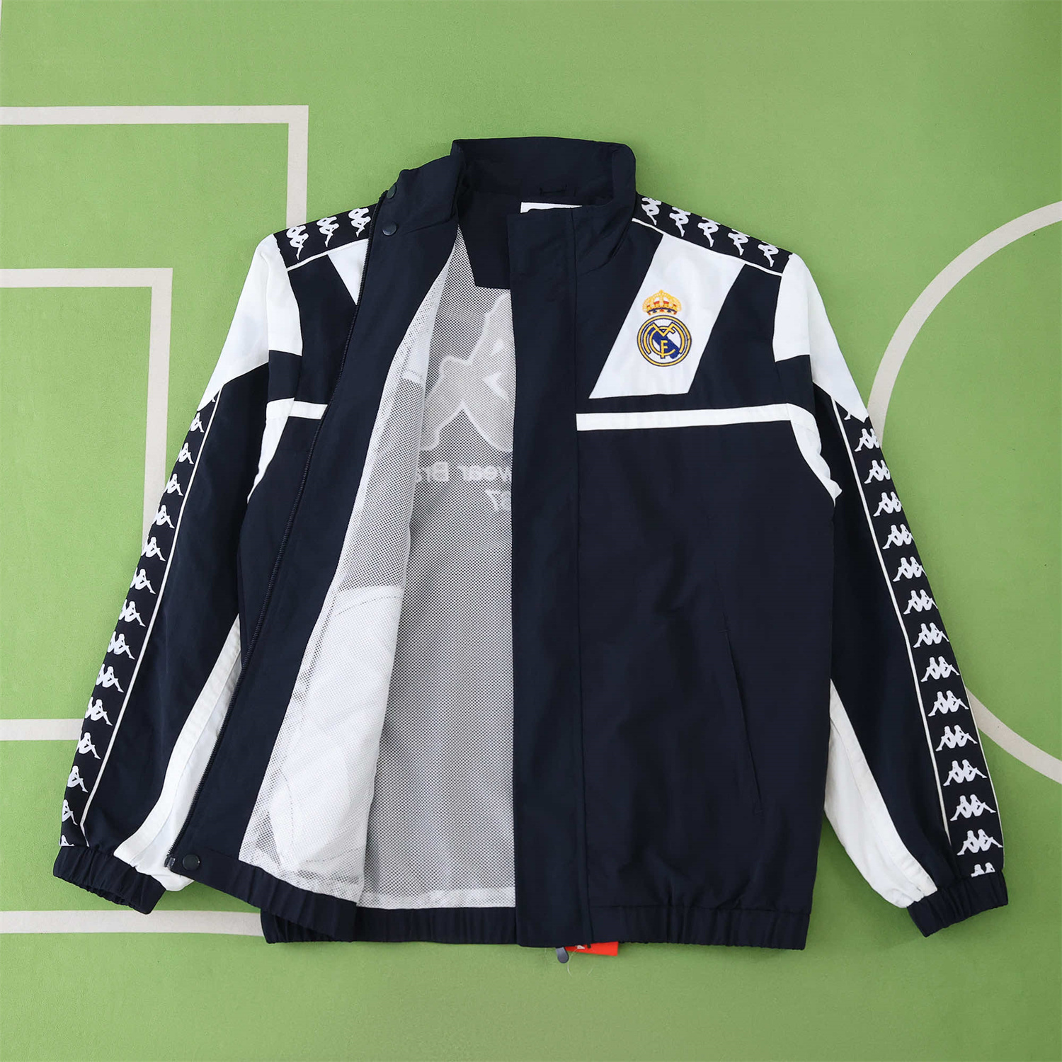 foot-Real Madrid 25-26 Throwback Windbreaker Jacket - Black