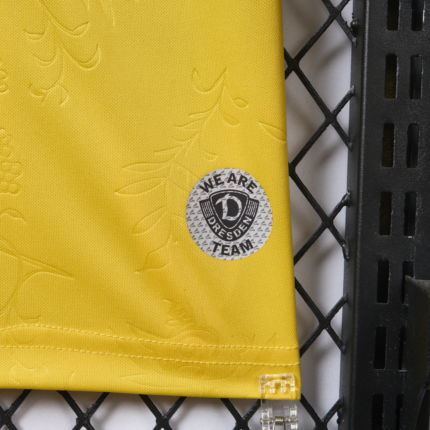 foot-Dynamo Dresden 25-26 Home Jersey - Fans Version