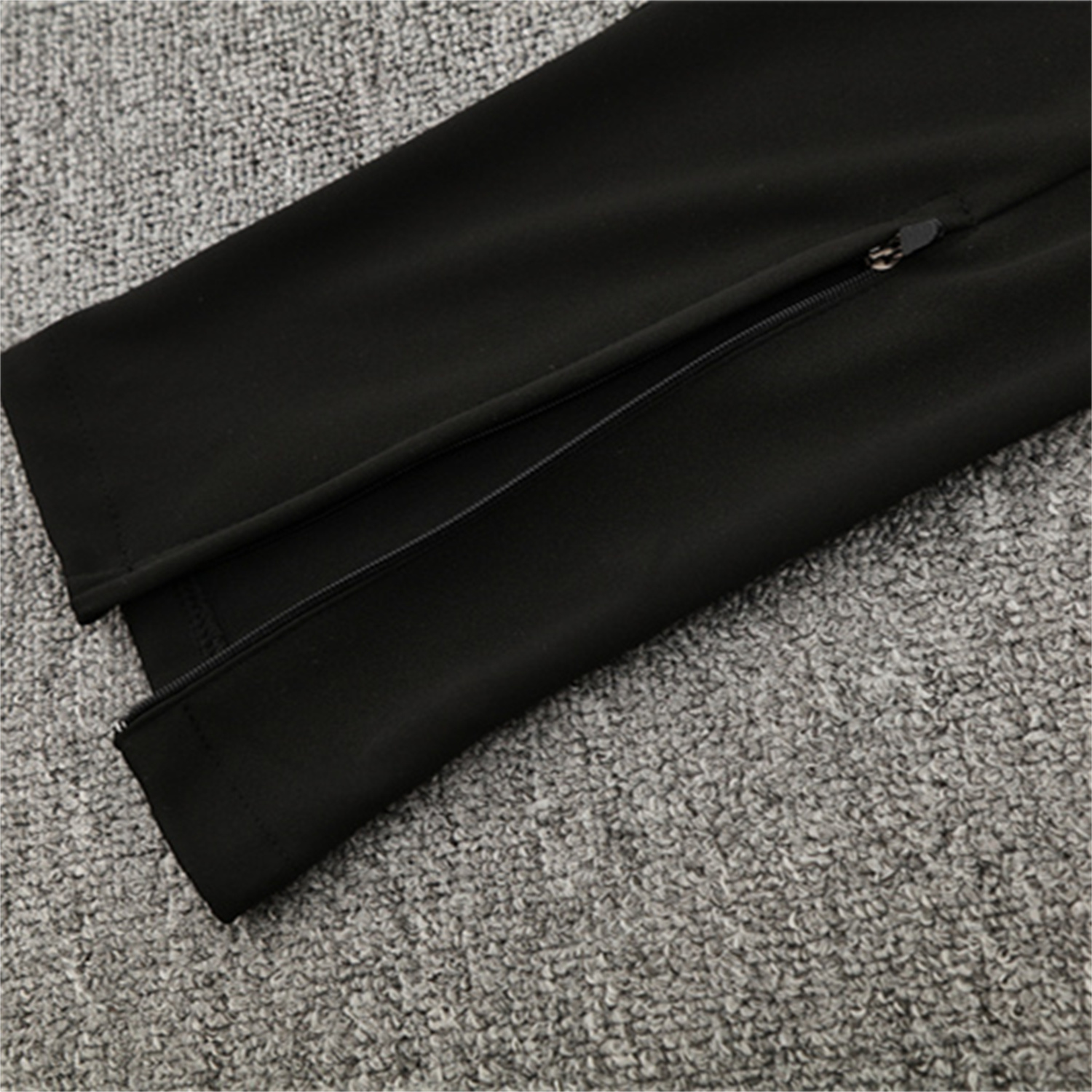 foot-Napoli 25-26 Long Sleeve Training Set - Gray Mecha Top & Black Pants