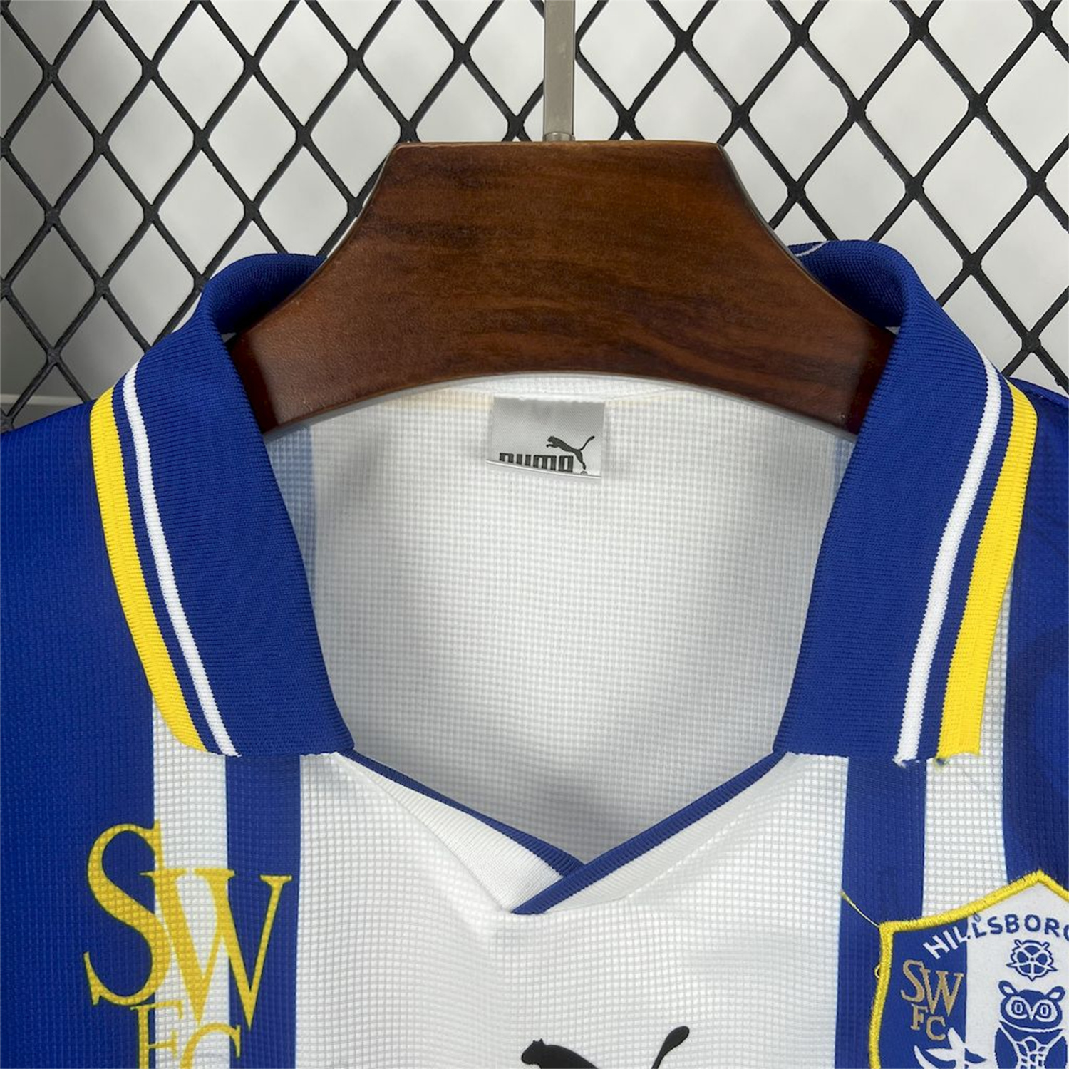 foot-Retro Sheffield Wednesday 1996-97 Home Jersey