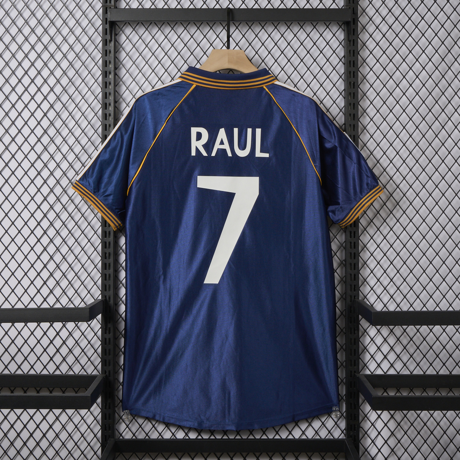 foot-Retro Real Madrid 1998-99 Third Jersey