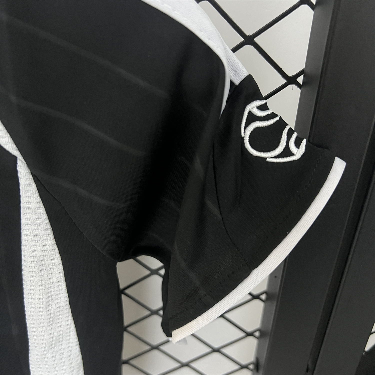 foot-Retro Real Madrid 2006-07 Away Kids Kit