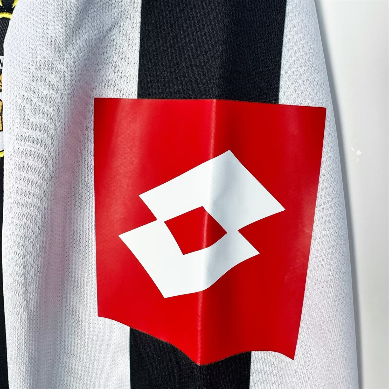 Unitedfootballkit.com | Retro Juventus 2002-03 European Home Long Sleeves Jersey -Customize Name, Number and Patch | Worldwide Shipping