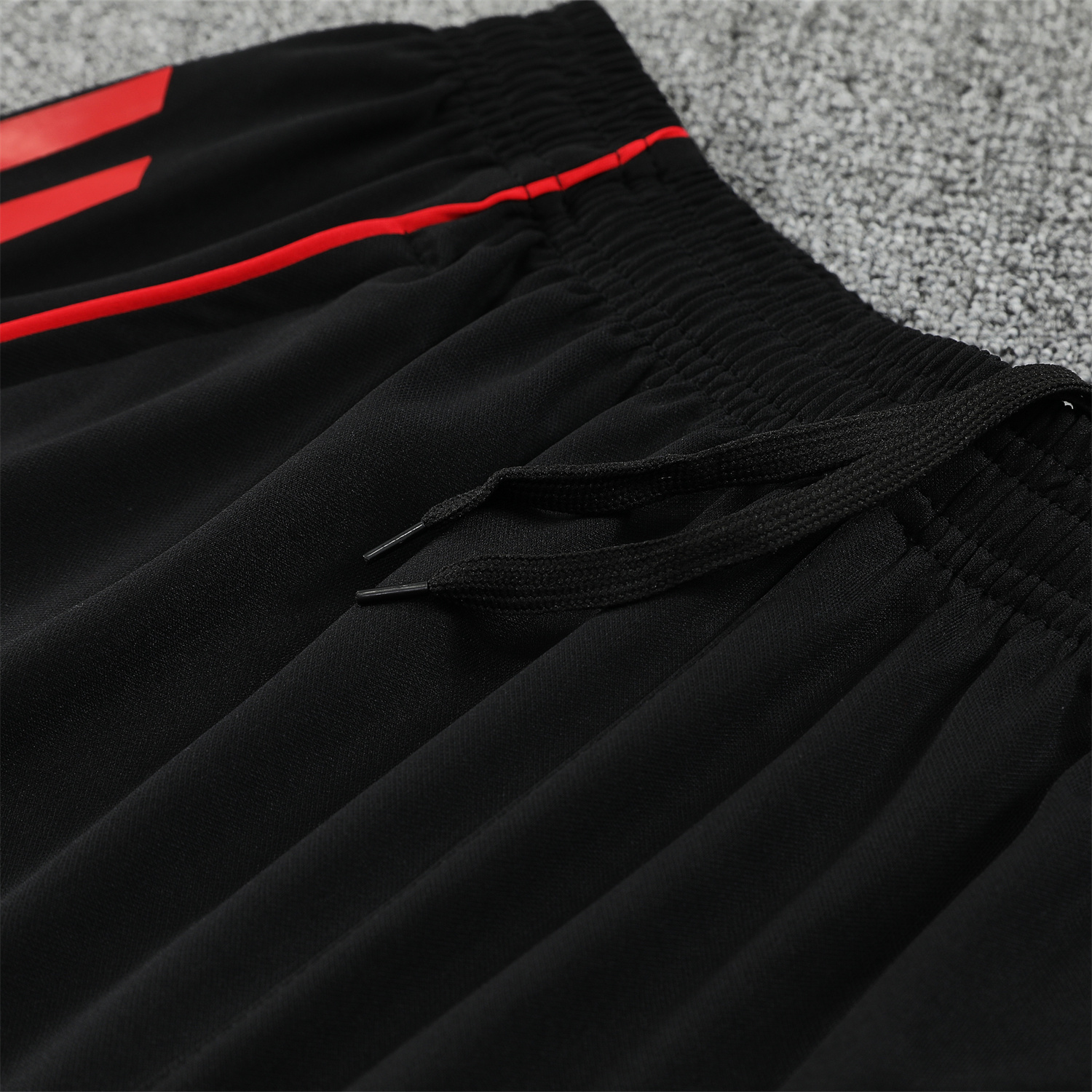 foot-Manchester United 25-26 Short-Sleeve Training Set - Red Black Blocks White Top & Black Shorts