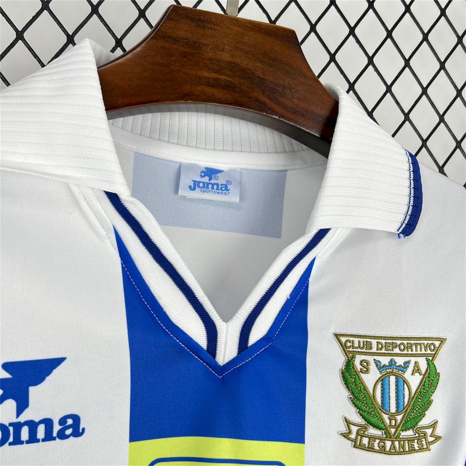 foot-Retro CD Leganés 1998-00 Home Jersey