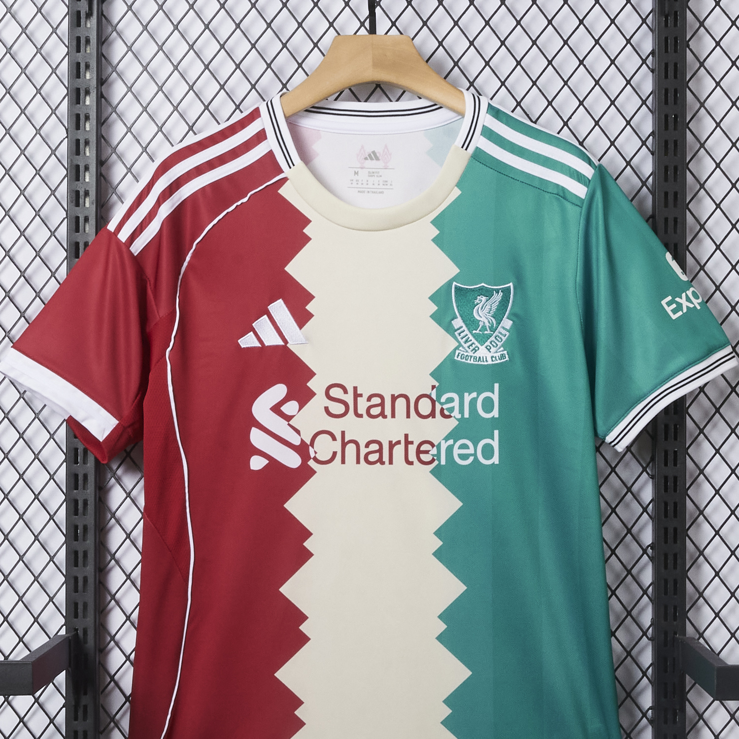 Unitedfootballkit.com | Liver.pool 25-26 Tricolor Shirt - Fans Version -Customize Name, Number and Patch | Worldwide Shipping