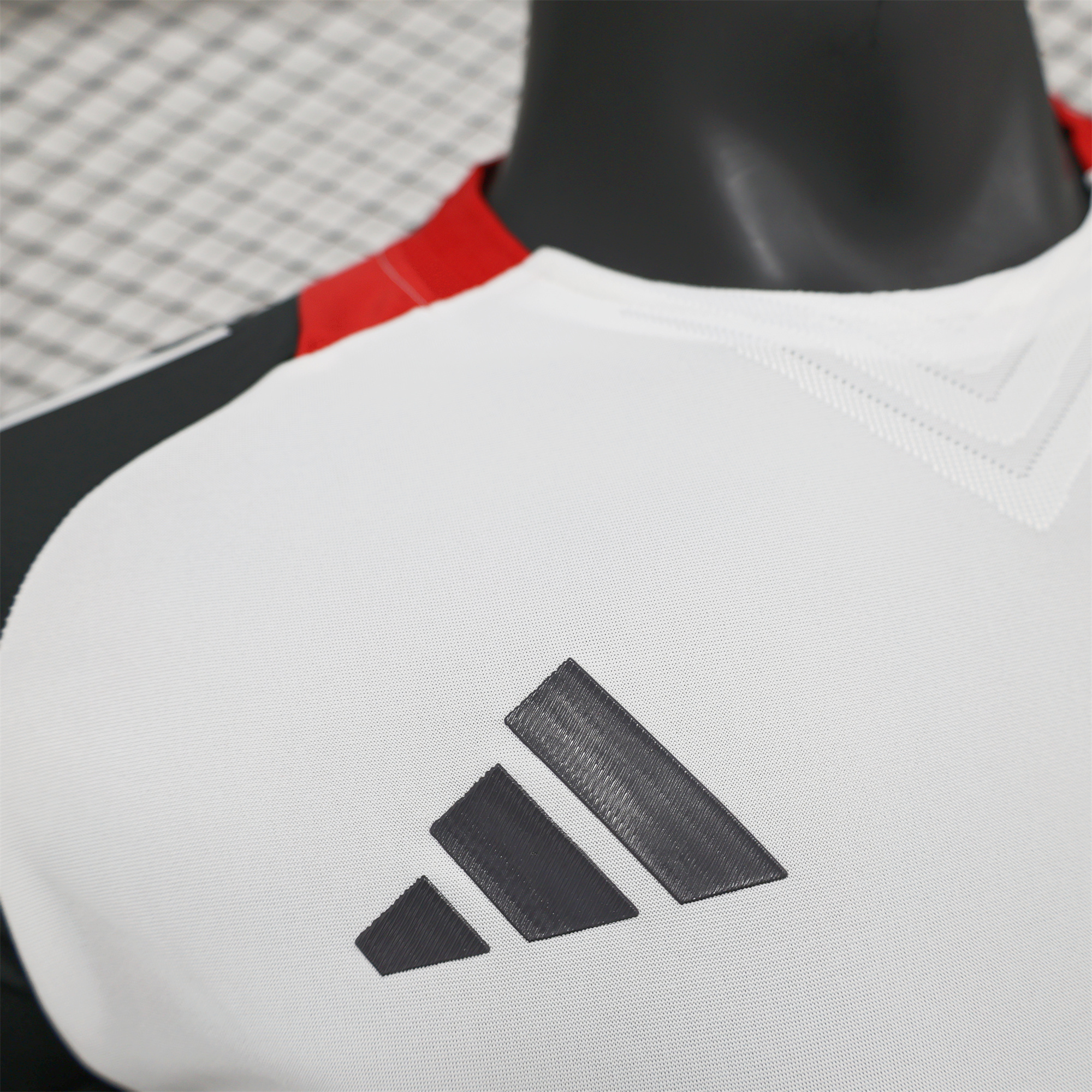 ManixJersey.com | Manchester United 24-25 White Training 3 Jersey - Player Version -Customize Name, Number and Patch | Worldwide Shipping