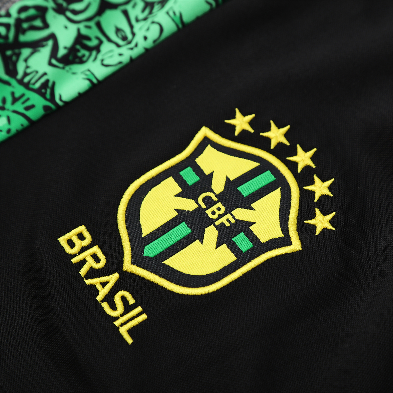 foot-Brazil 25-26 Green Jesus Statue Vest Training Set - Green Vest & Black Shorts