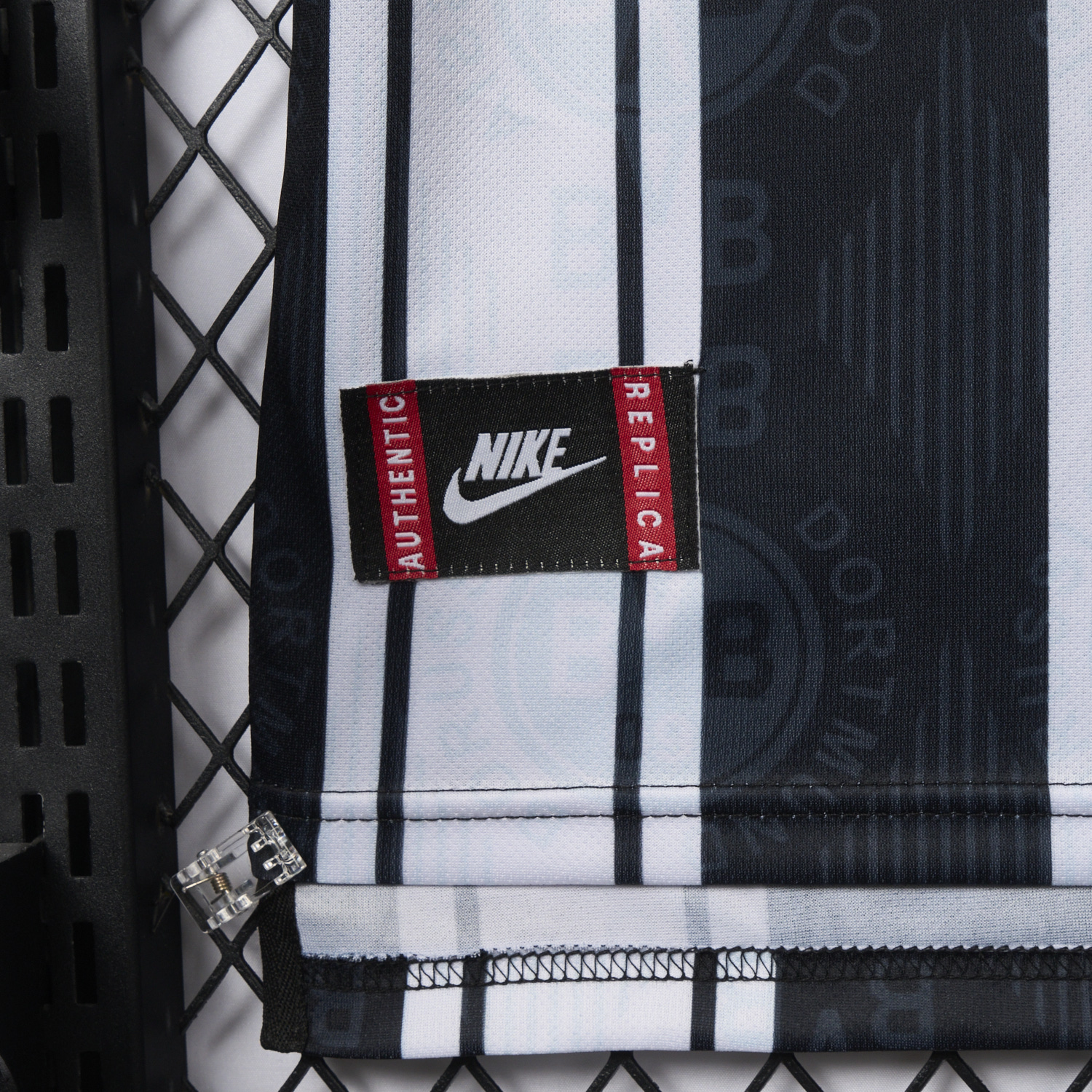 foot-Retro Dortmund 1996-97 European Away Jersey