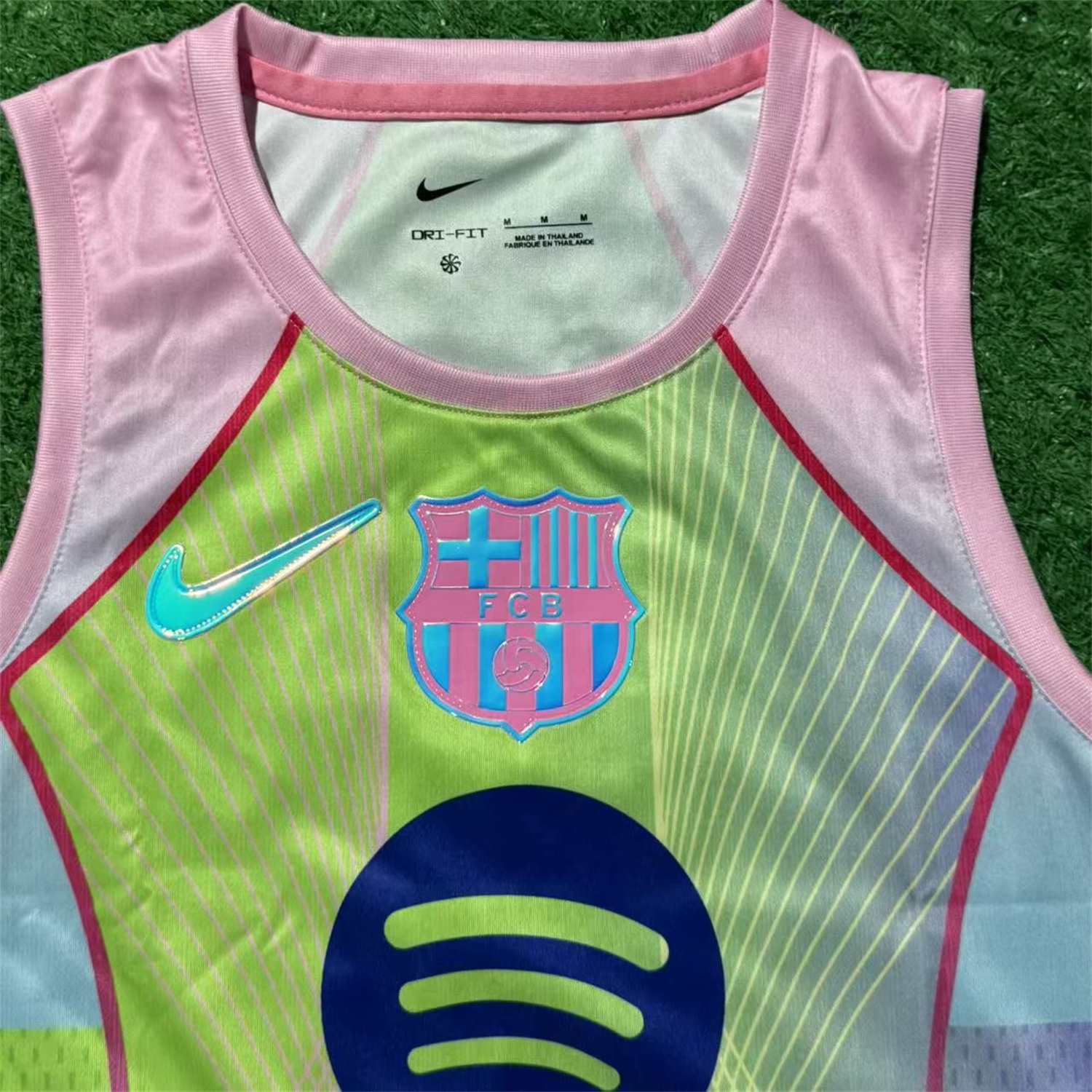 foot-Women's Barcelona 25-26 Green Pink Yoga Vest