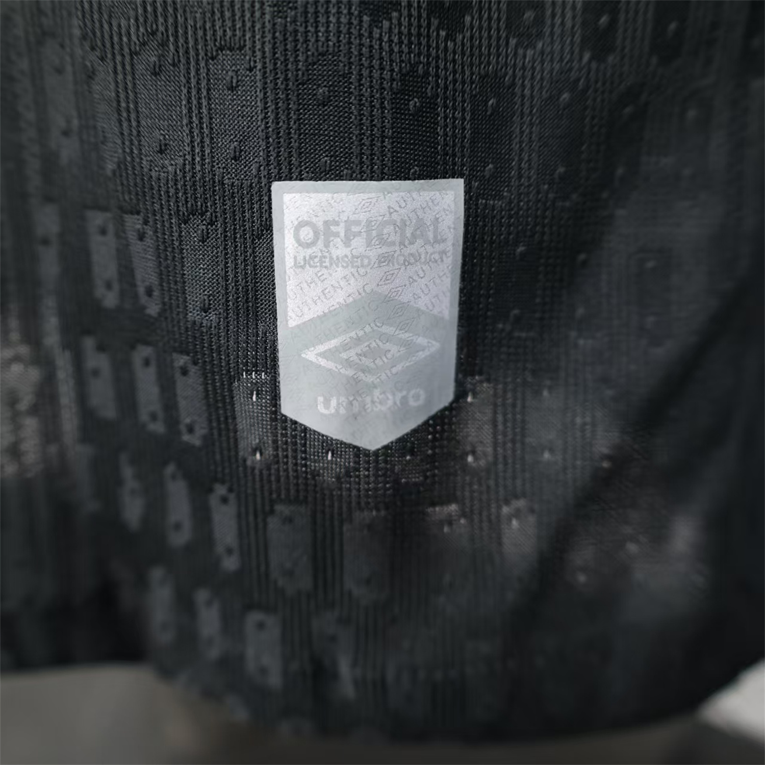 foot-Santos 2025-26 Goalkeeper 2 Black Jersey With Sponsors - Player Version