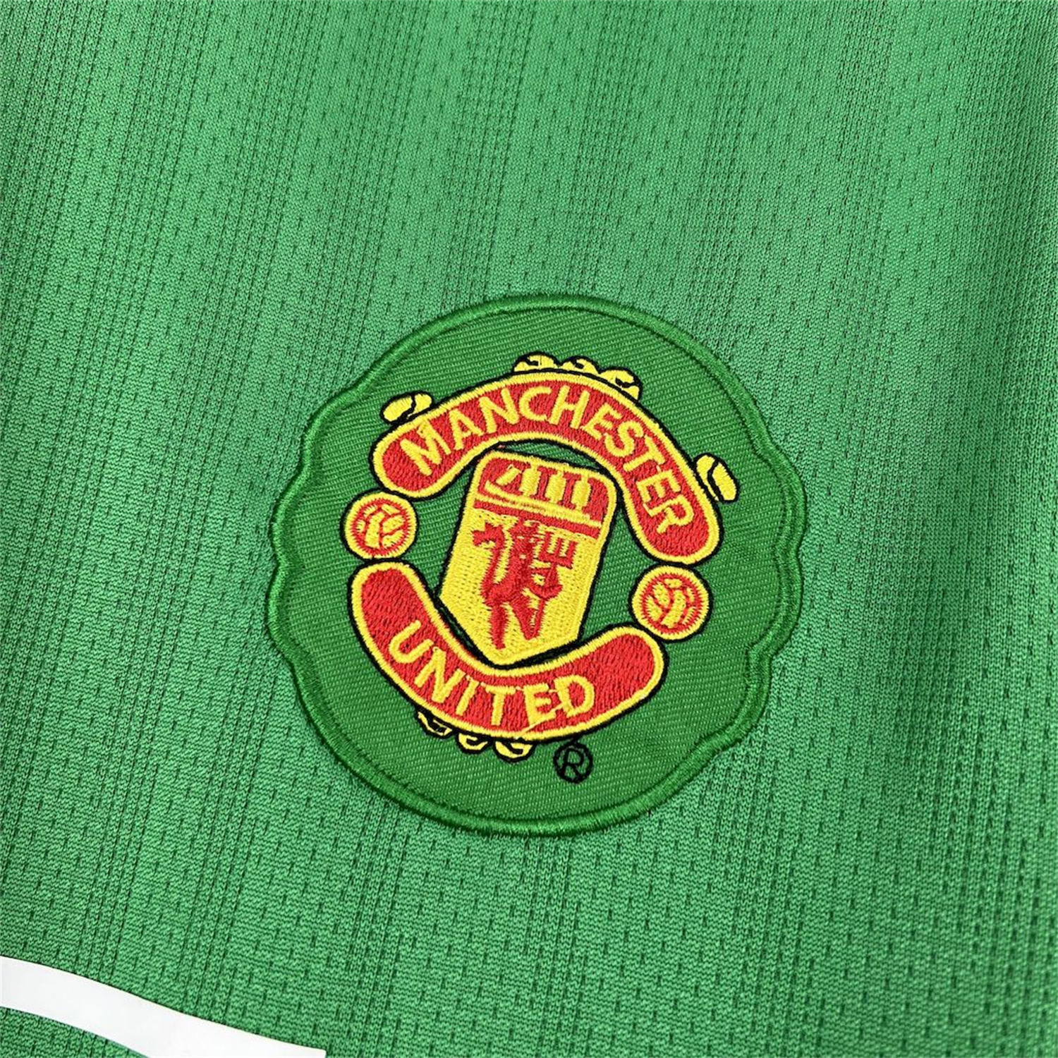 foot-Retro Manchester United 2007-08 Green Goalkeeper Jersey