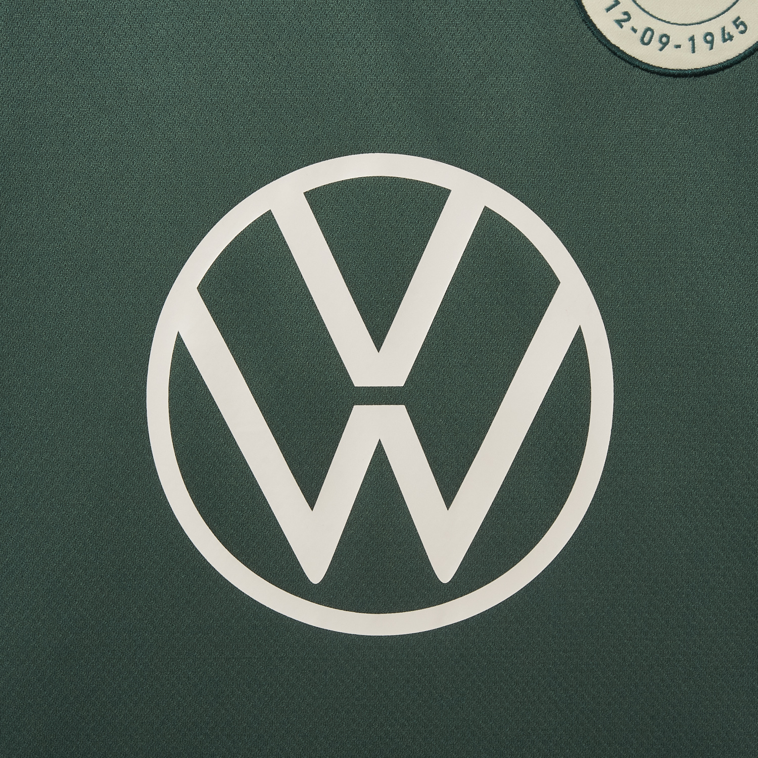 Unitedfootballkit.com | Wolfsburg 25-26 80th Anniversary Special Jersey - Fans Version -Customize Name, Number and Patch | Worldwide Shipping