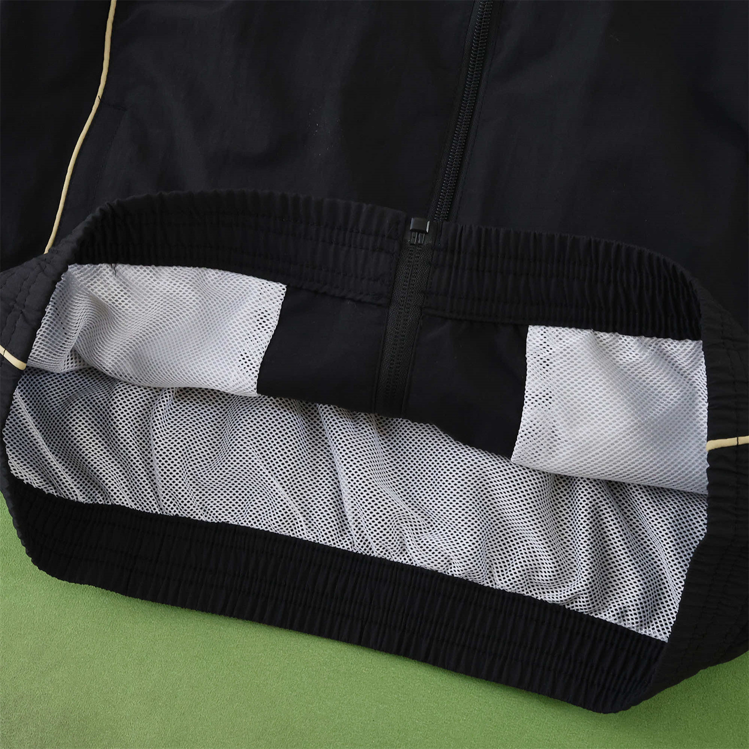 foot-Liver.pool 25-26 Throwback Windbreaker Jacket - Black