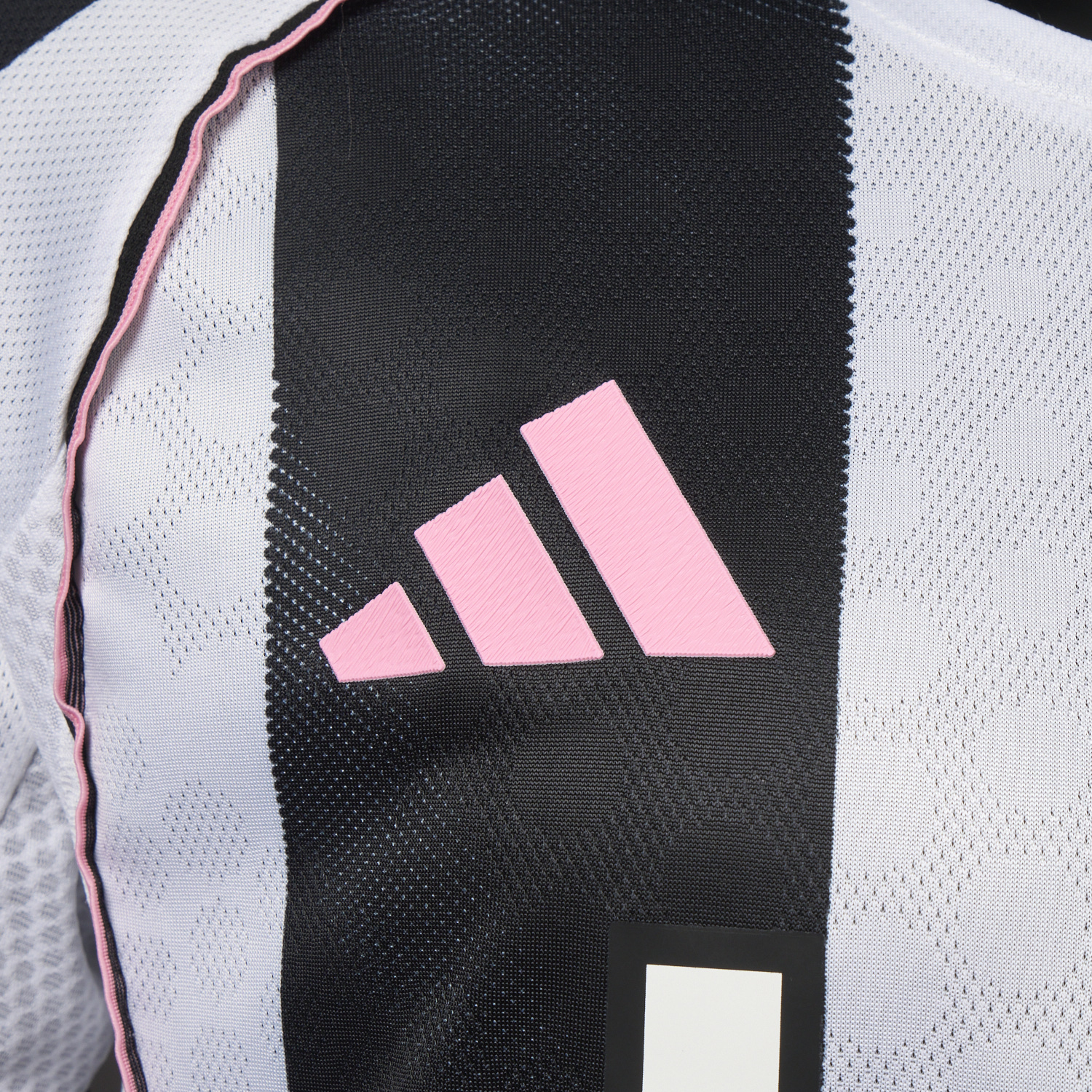 foot-Juventus 25-26 Home Jersey With Chest Patch - Player Version