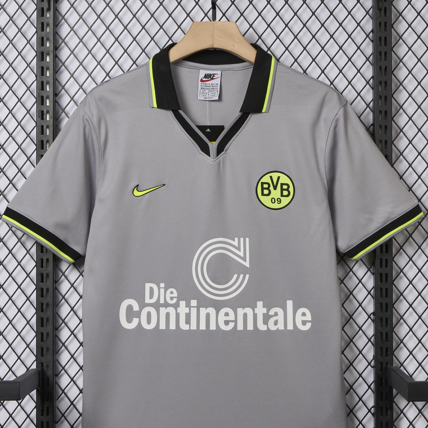 foot-Retro Dortmund 1997-98 Away Jersey