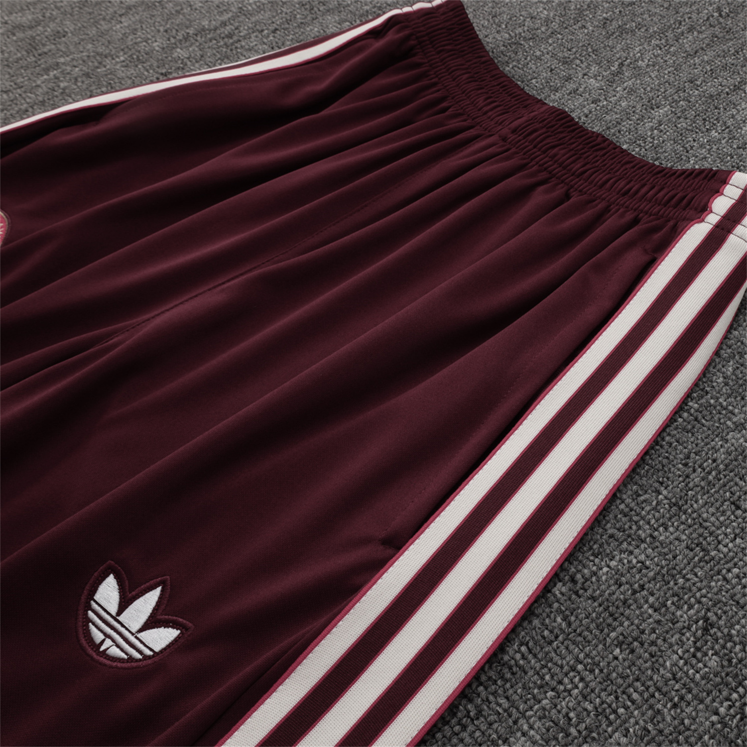 foot-Bayern Munich 25-26 Throwback Trefoil Long Sleeves Training Set - Deep Red