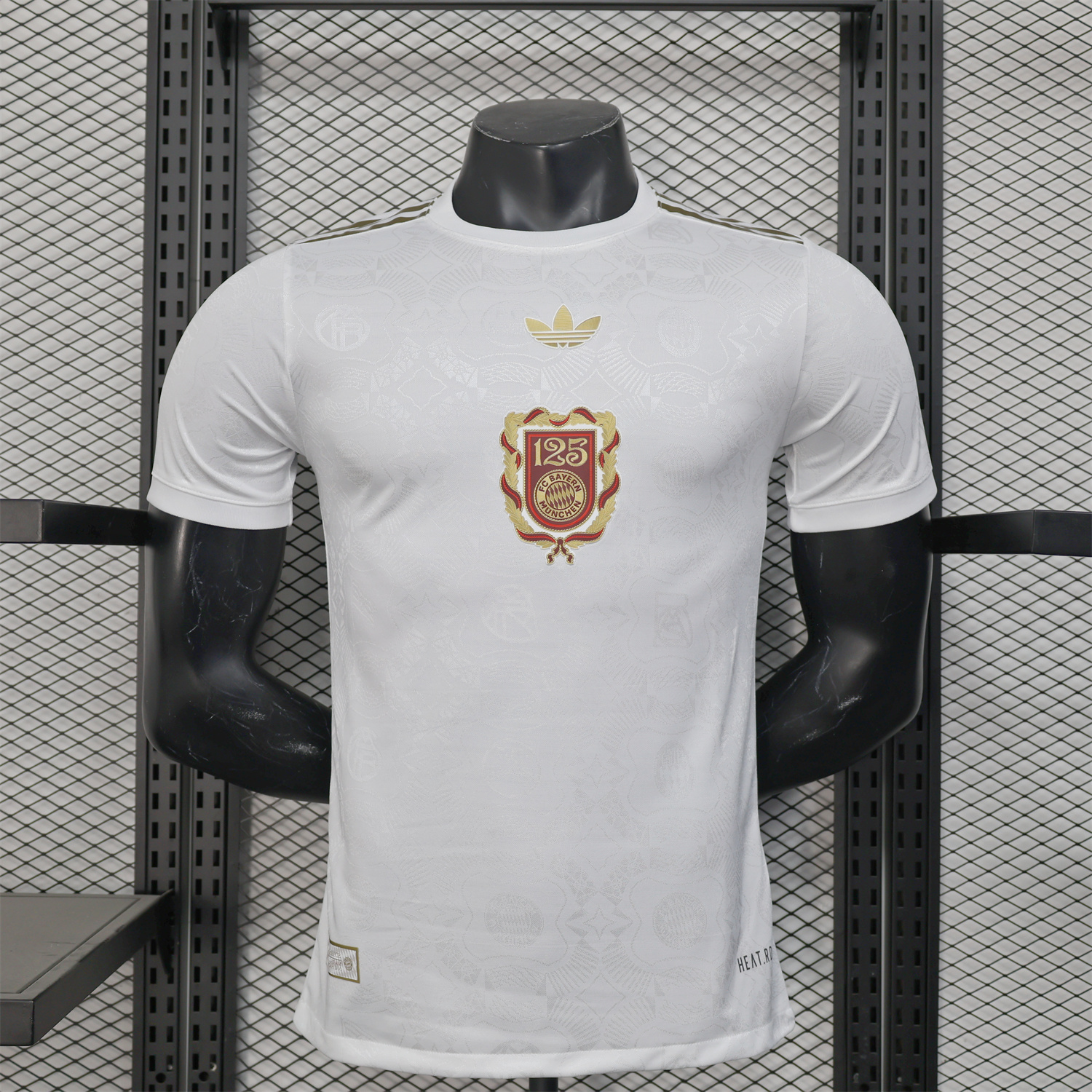 foot-Bayern Munich 2025 White 125th Anniversary Jersey - with 125th Patch on Back - Player Version