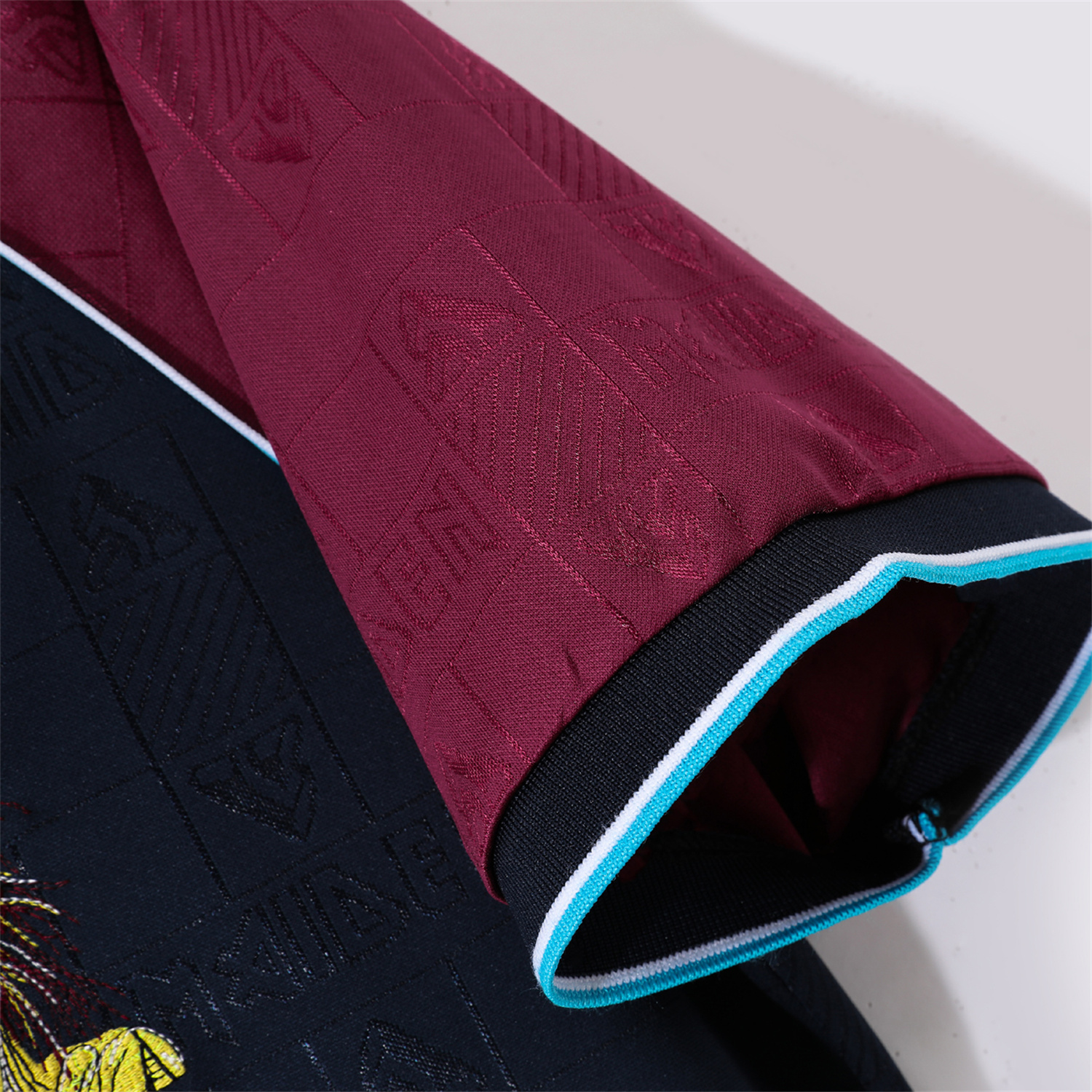 foot-Retro West Ham United 1999 Iron Maiden Home Jersey