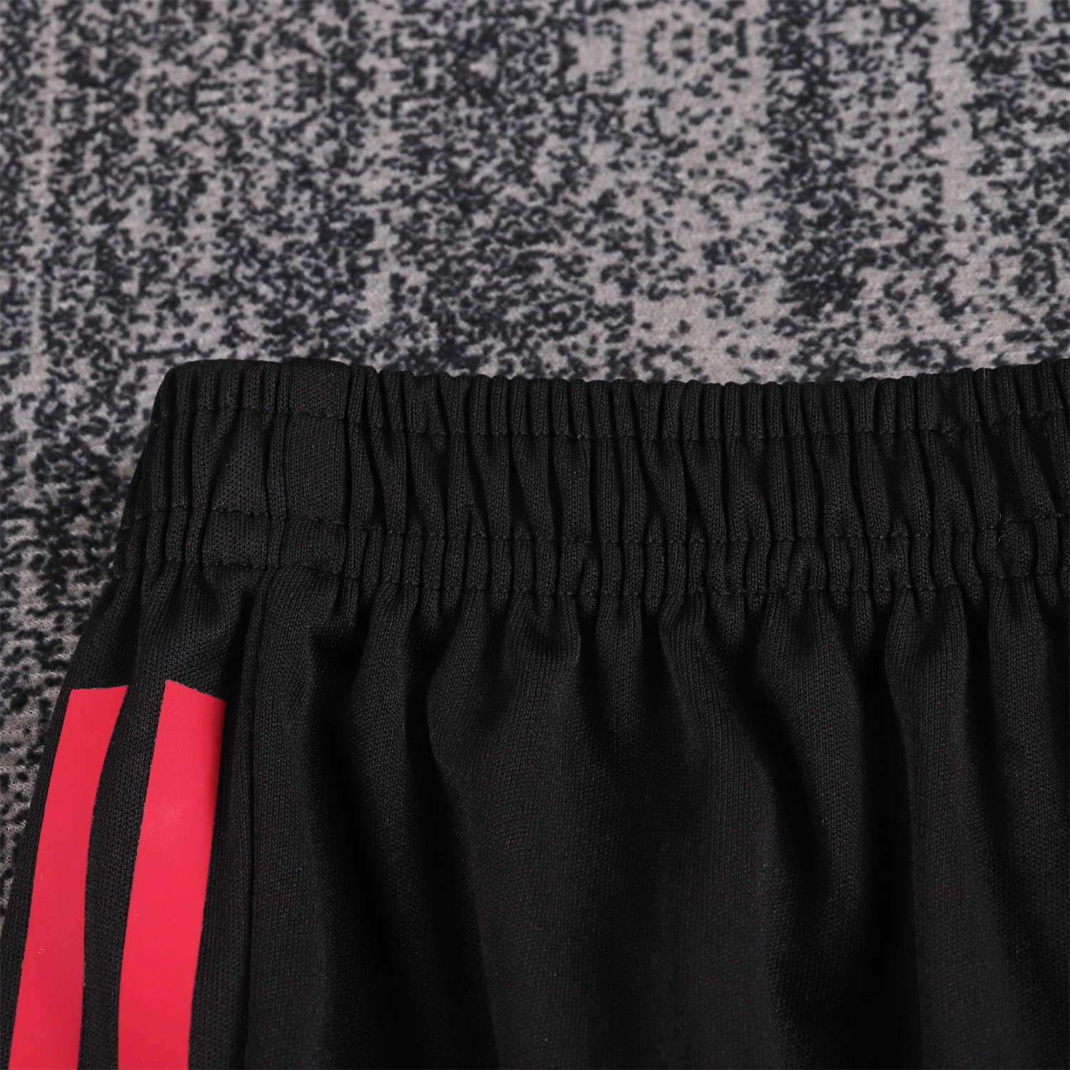 Unitedfootballkit.com | Retro AC Milan 2004-05 Home Kids Kit -Customize Name, Number and Patch | Worldwide Shipping