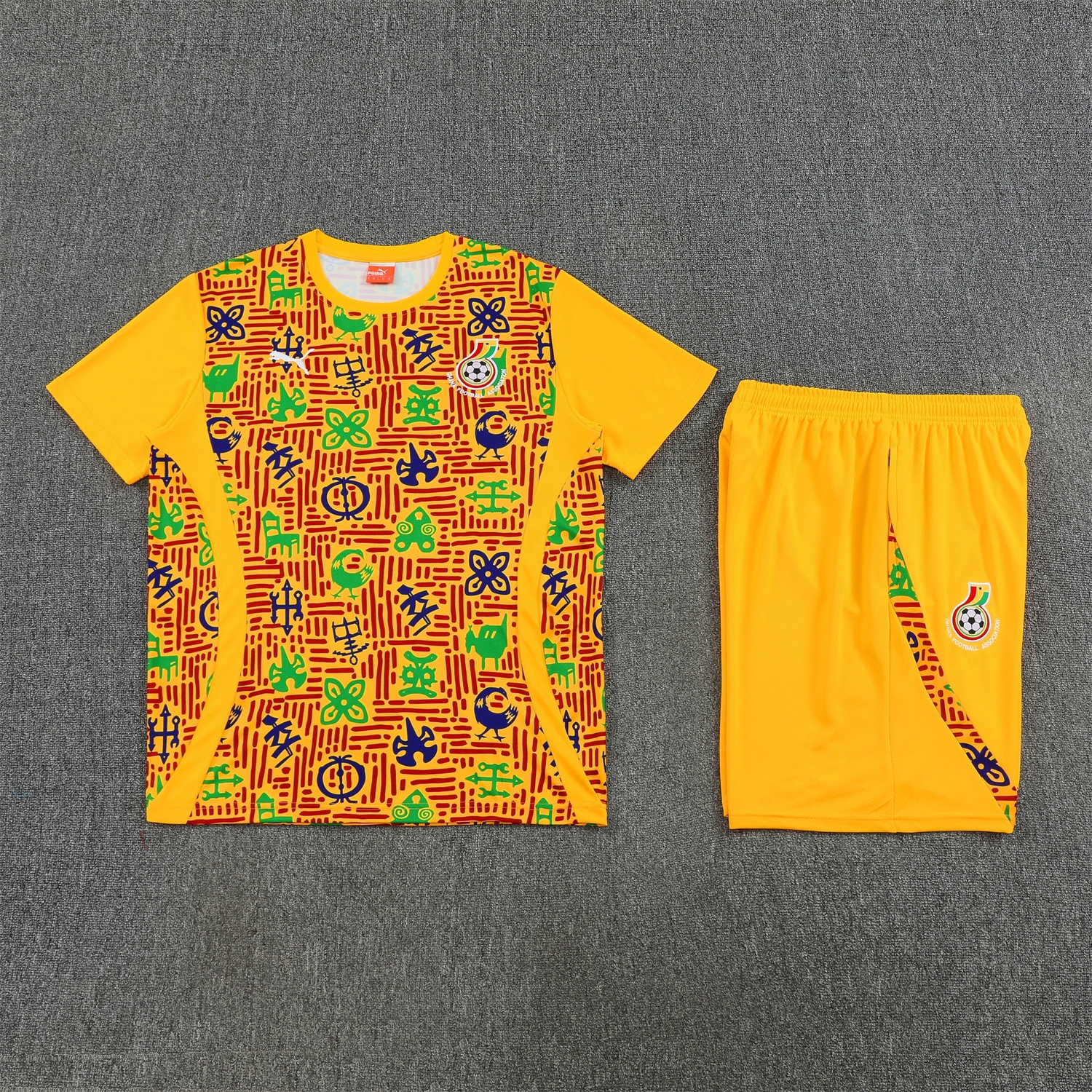 Unitedfootballkit.com | Ghana 2026 Short-Sleeve Training Set - Yellow Top and Shorts -Customize Name, Number and Patch | Worldwide Shipping