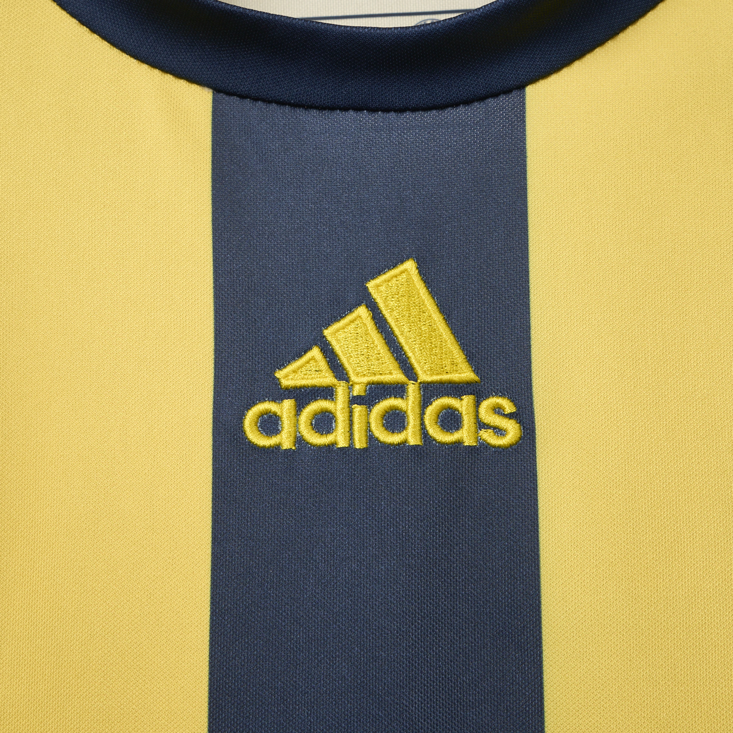 foot-Retro Fenerbahce 2008-09 Home Jersey