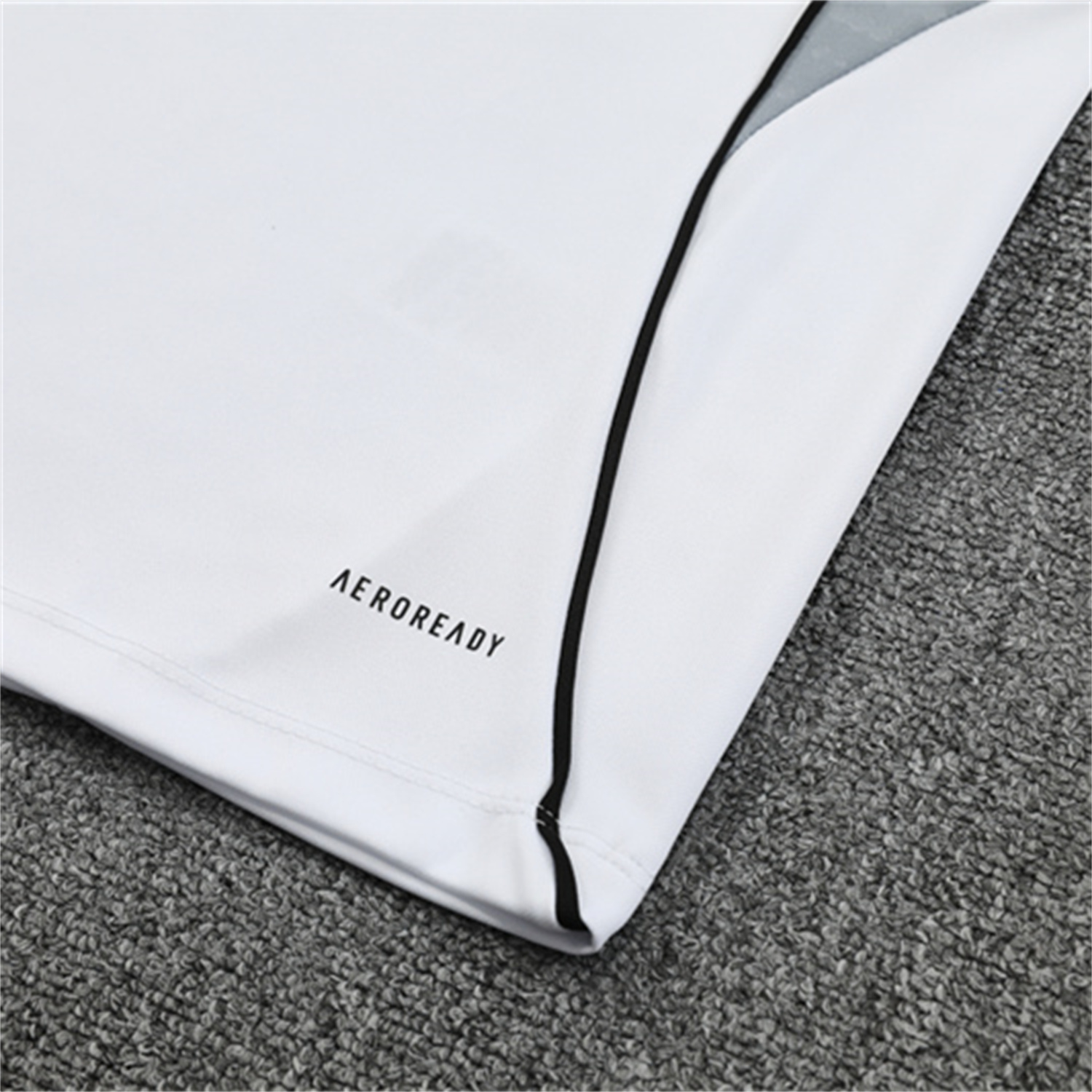 foot-Germany 25-26 Kids Long Sleeve Training Set - White Top and Black Pants