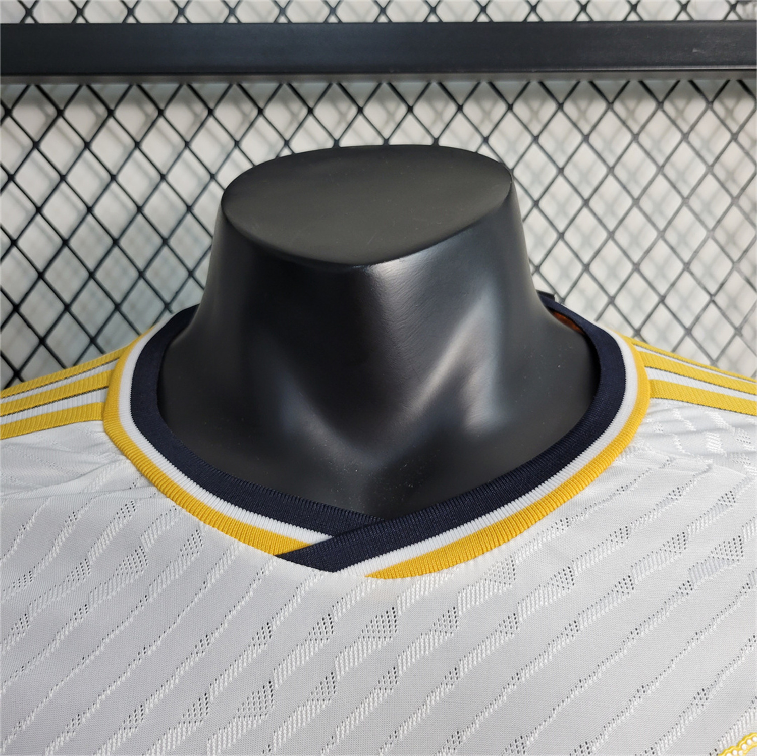 foot-Retro Real Madrid 2023-24 Home Long Sleeves Jersey - Player Version