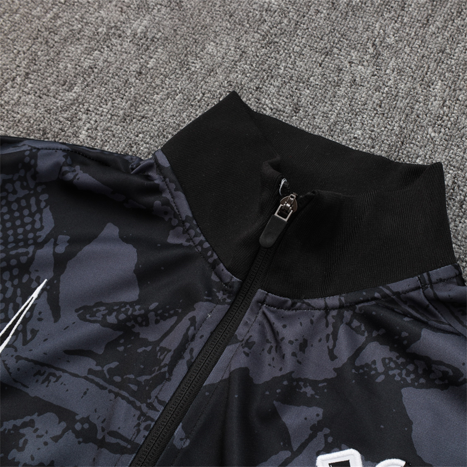 foot-Corinthians 25-26 Jacket Training Tracksuit - Black and Gray Pattern Jackets & Black Pants
