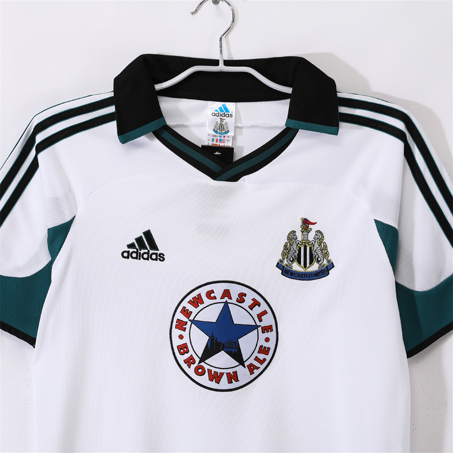 foot-Retro Newcastle United 1999-00 Away Jersey