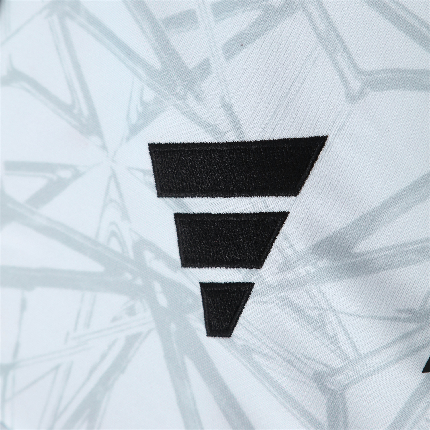 foot-Real Madrid 25-26 Traning Hoodie Set - Triangular Spots White Hoodie With Black Pants