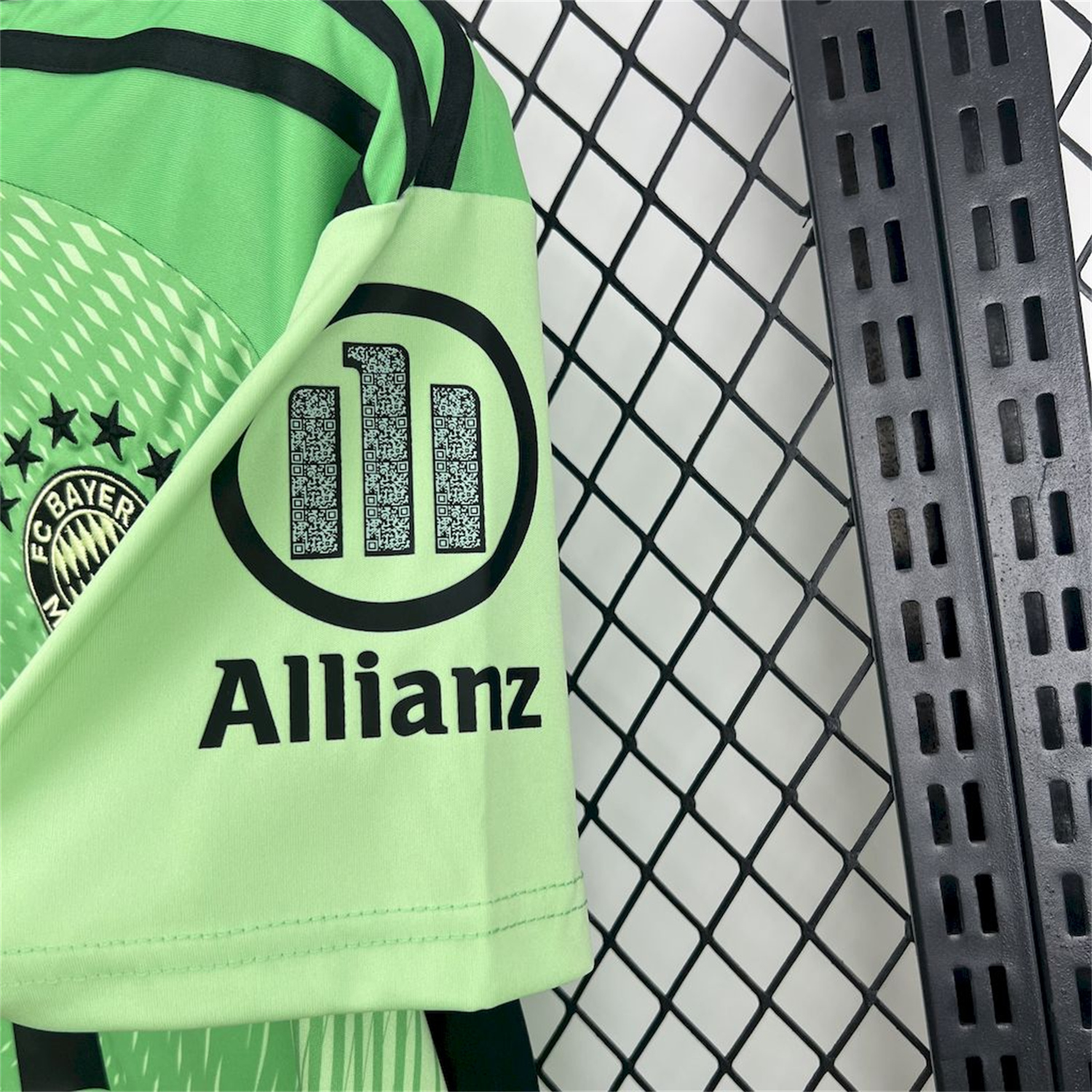 foot-Bayern Munich 25-26 Green Goalkeeper Jersey - Fans Version