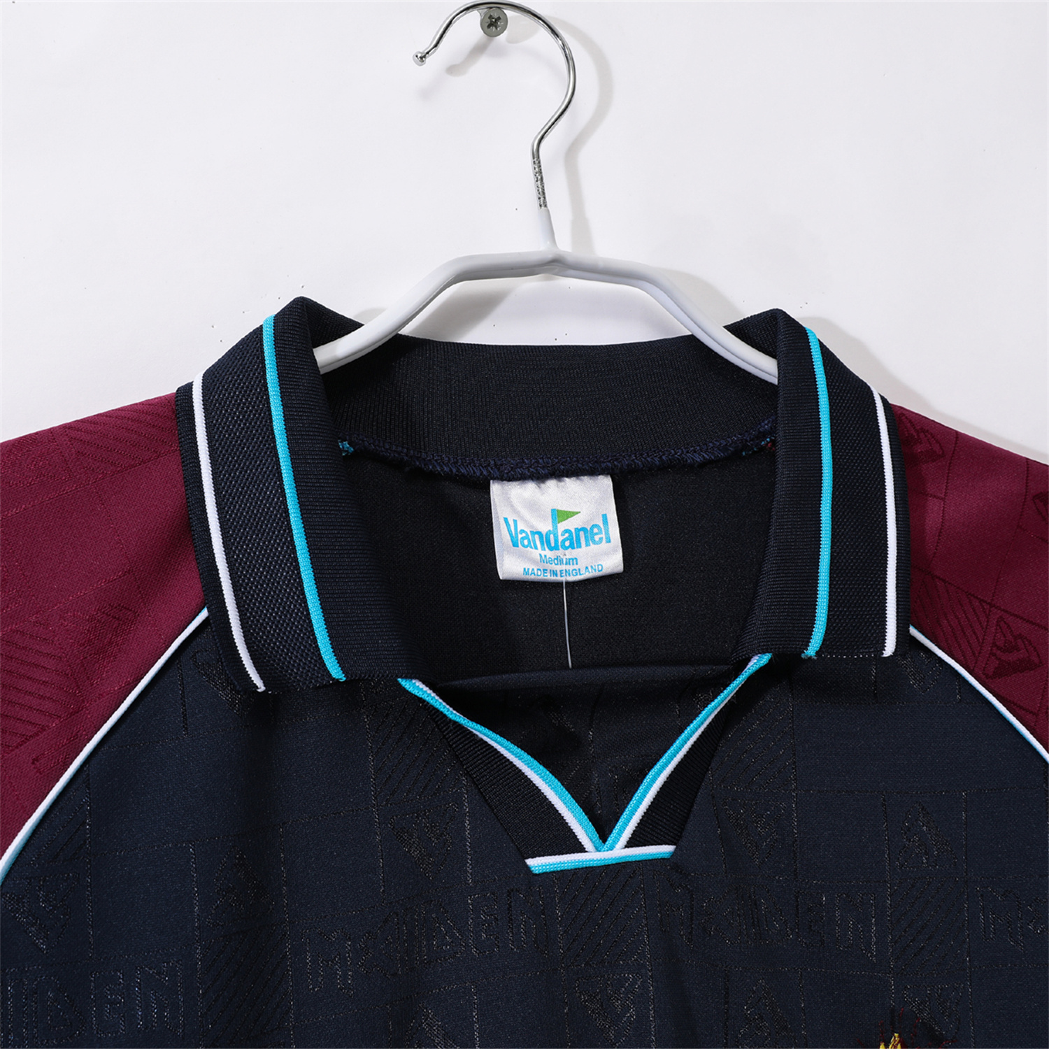 foot-Retro West Ham United 1999 Iron Maiden Home Jersey