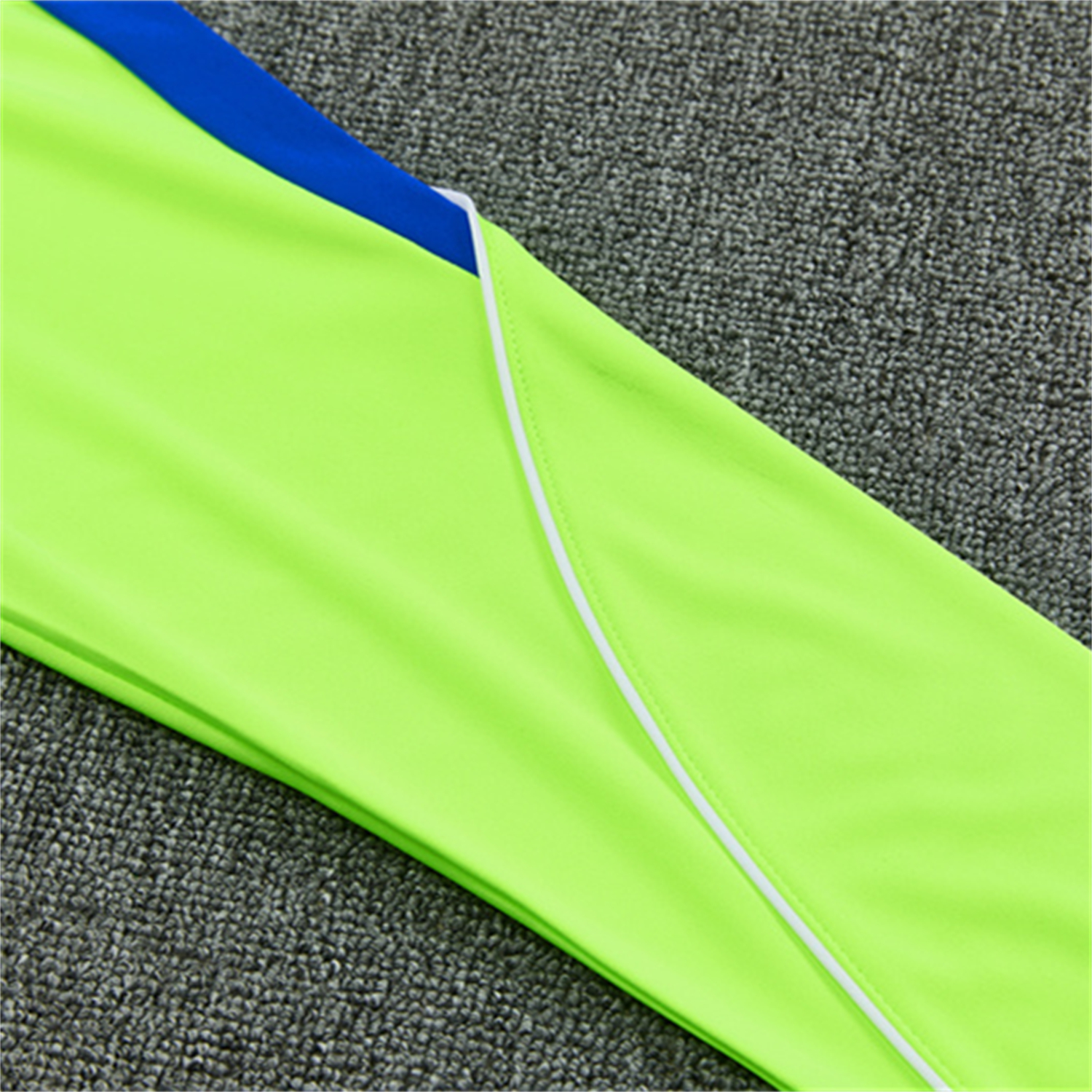 GlobeJersey-Atletico Madrid 26-27 Long Sleeves Training Set - Neon Green Top & Black Pants