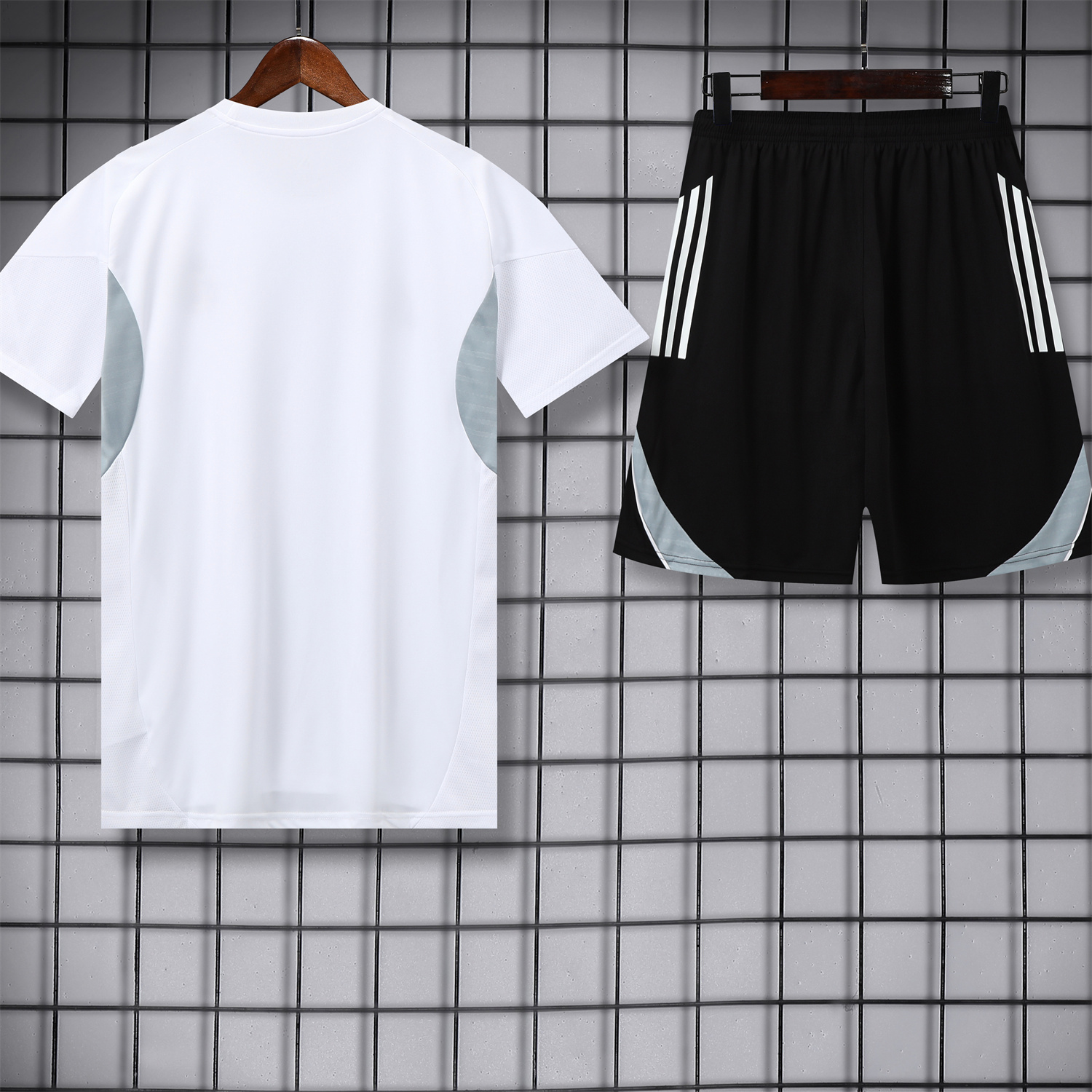 foot-Real Madrid 25-26 Short-Sleeve Training Set - Grey And White Top & Black Shorts