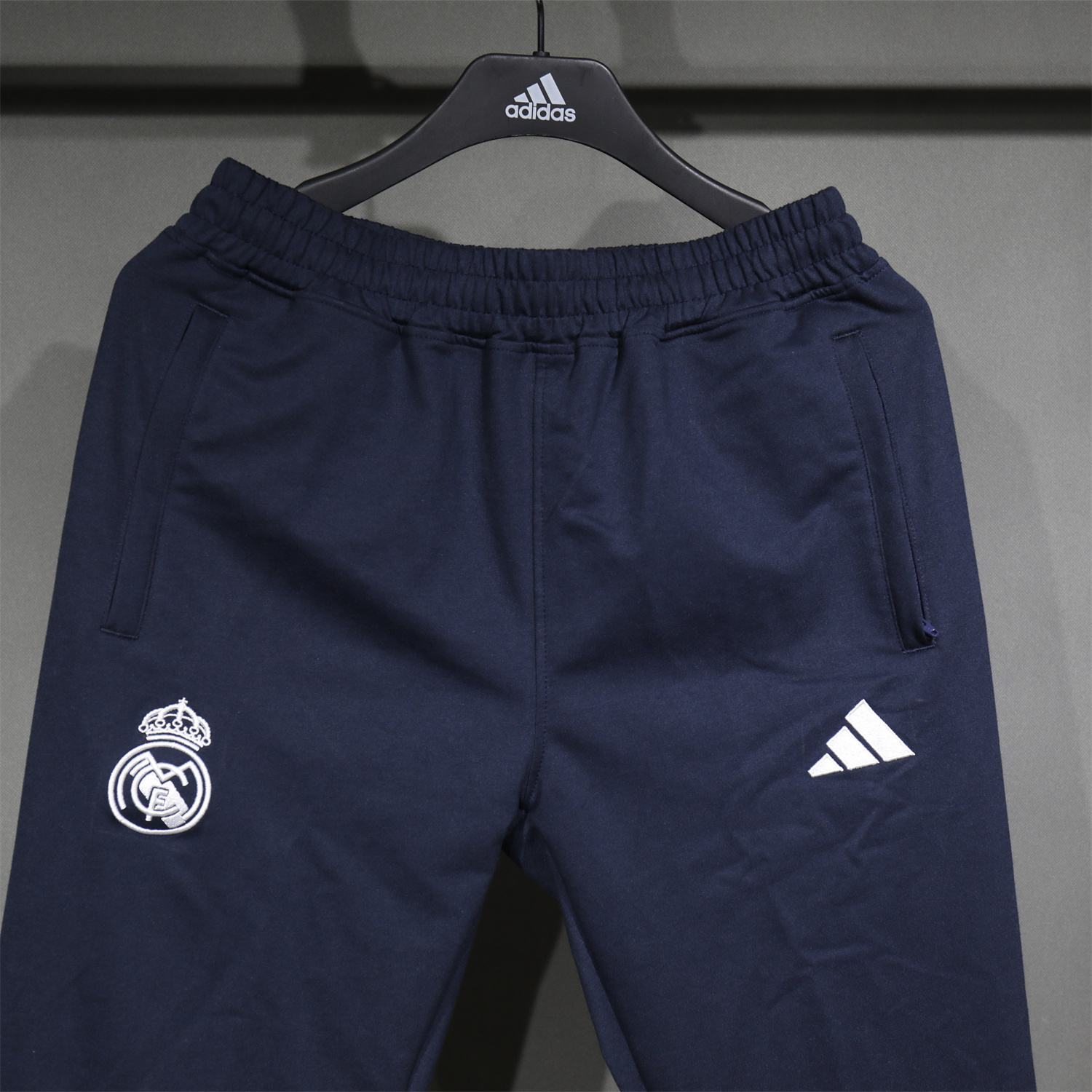 foot-Real Madrid 25-26 Pure Color Training Hoodie Set - Deep Blue Hoodie and Deep Blue Pants