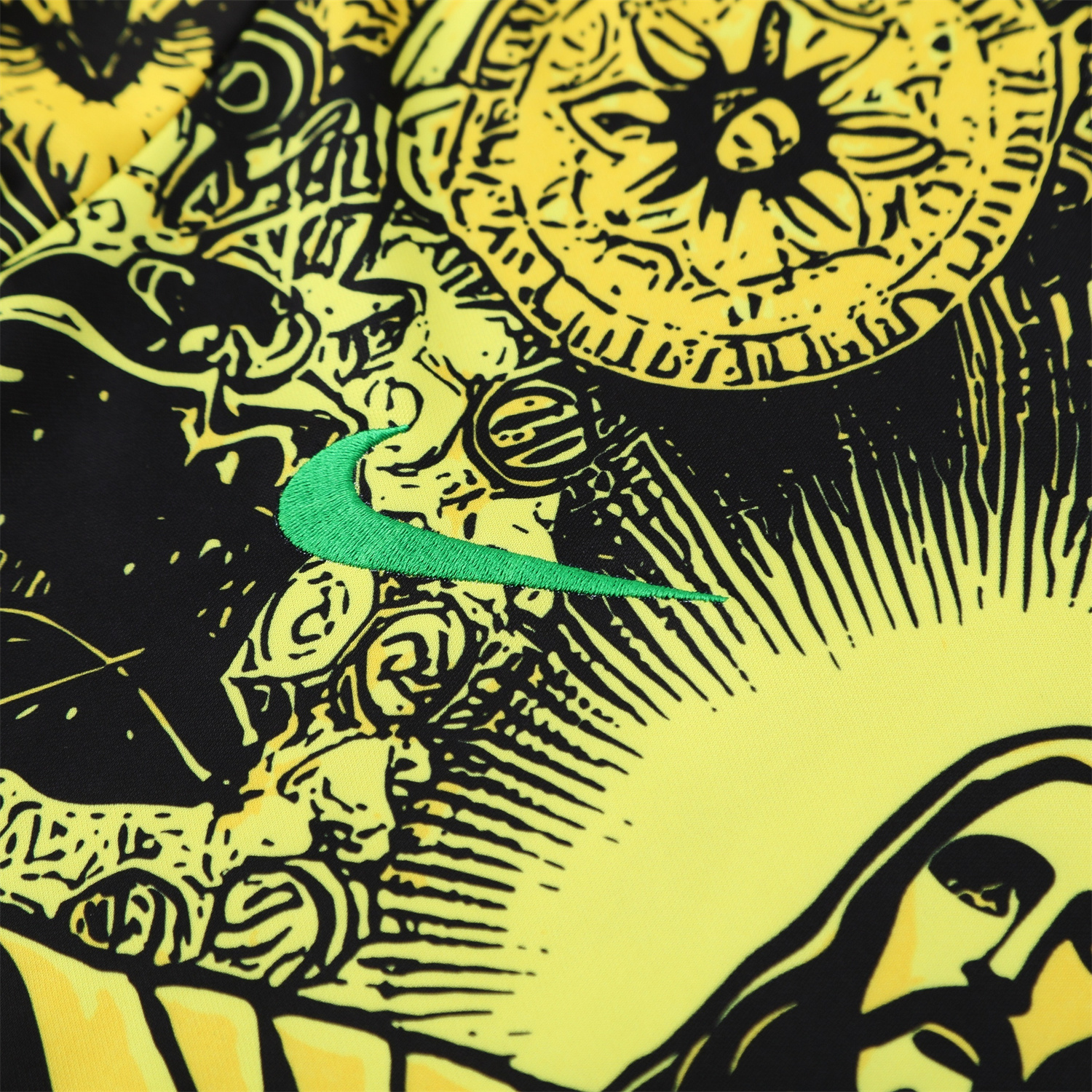 foot-Brazil 25-26 Yellow Jesus Statue Short-Sleeve Training Set - Yellow Top & Black Shorts