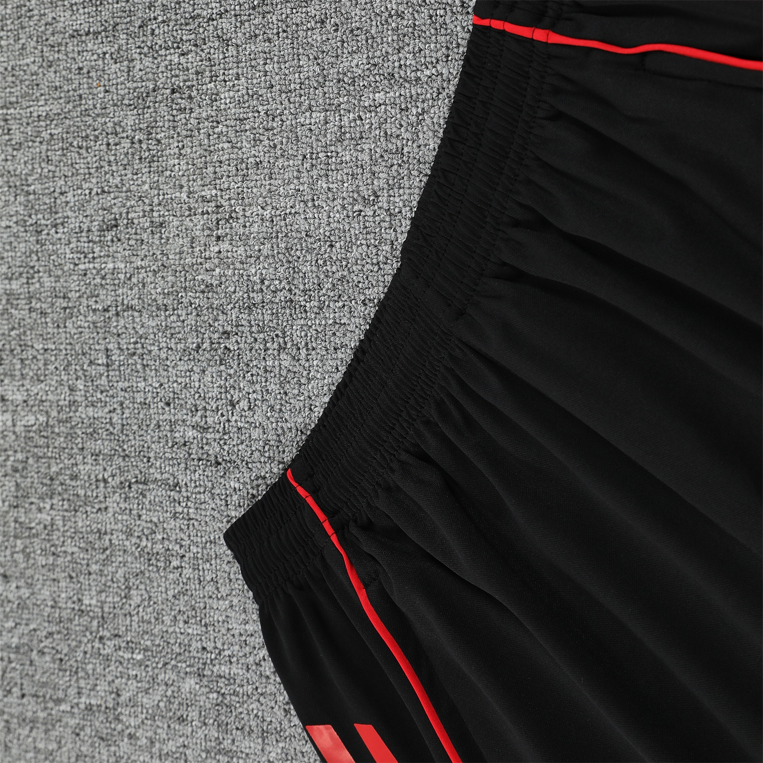 foot-Manchester United 25-26 Short-Sleeve Training Set - Red Black Blocks White Top & Black Shorts